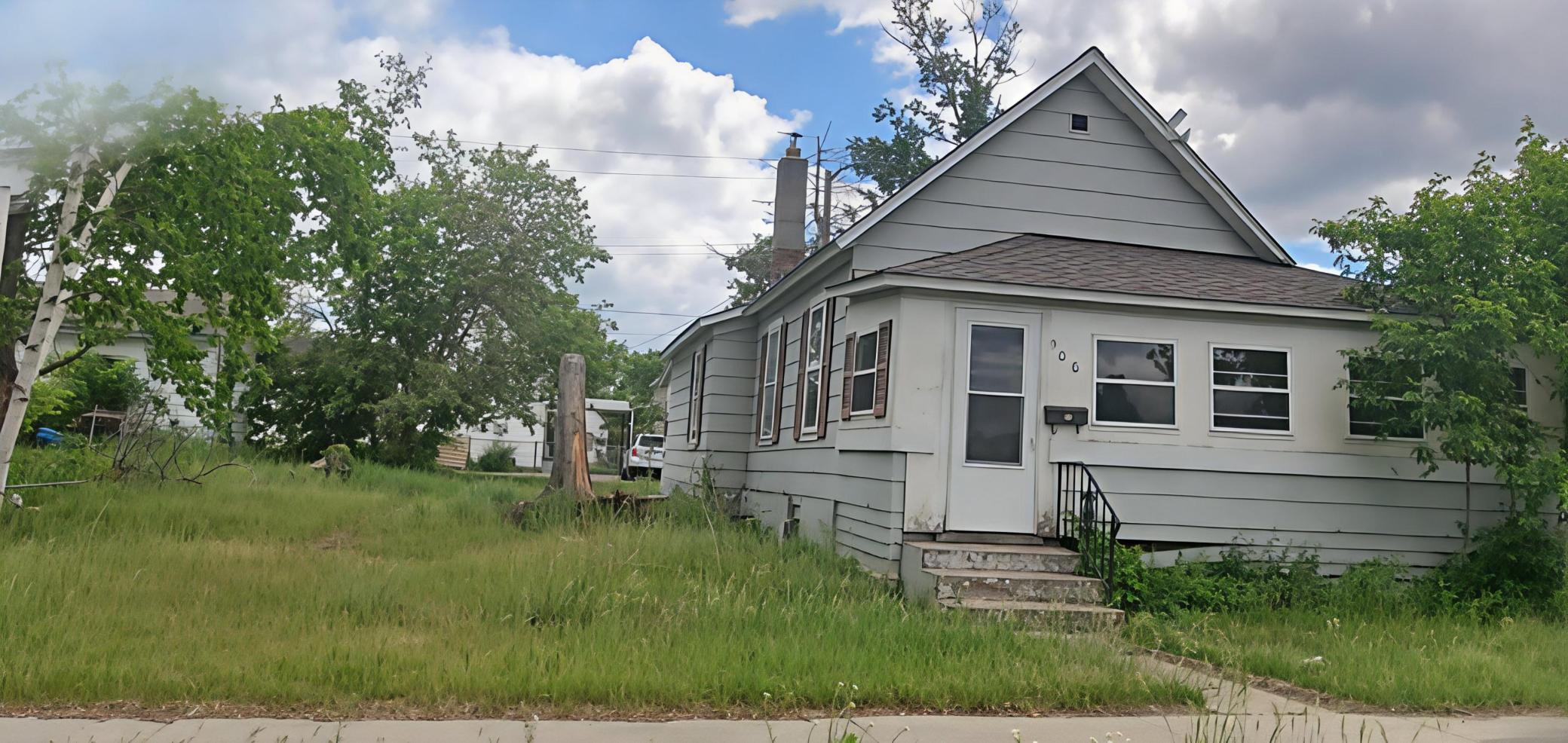 2nd image of 906 Irvine Ave Nw, Bemidji, MN 56601 | MLS# 7055326