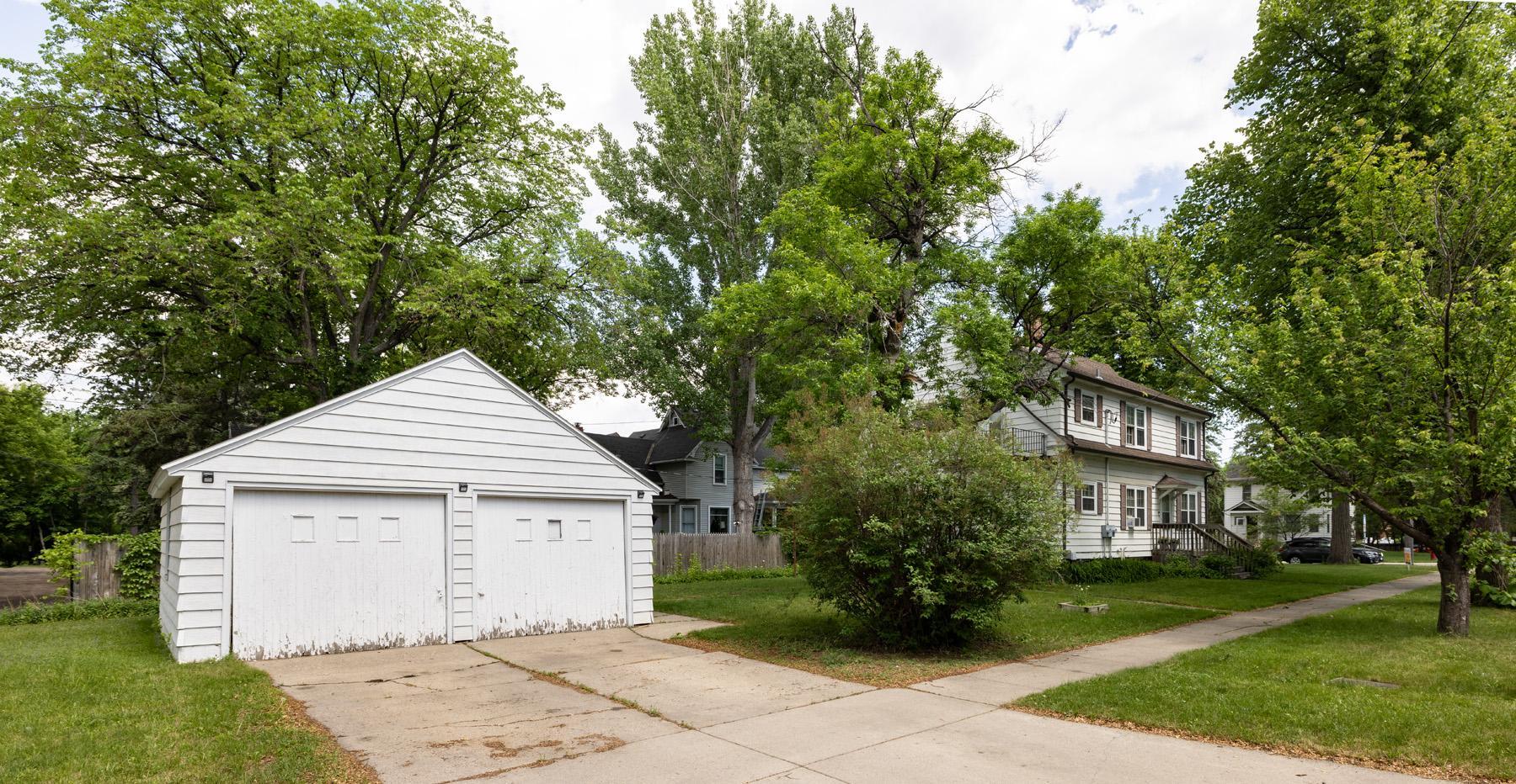 3rd image of 623 S 6Th St S, Moorhead, MN 56560 | MLS# 7055381