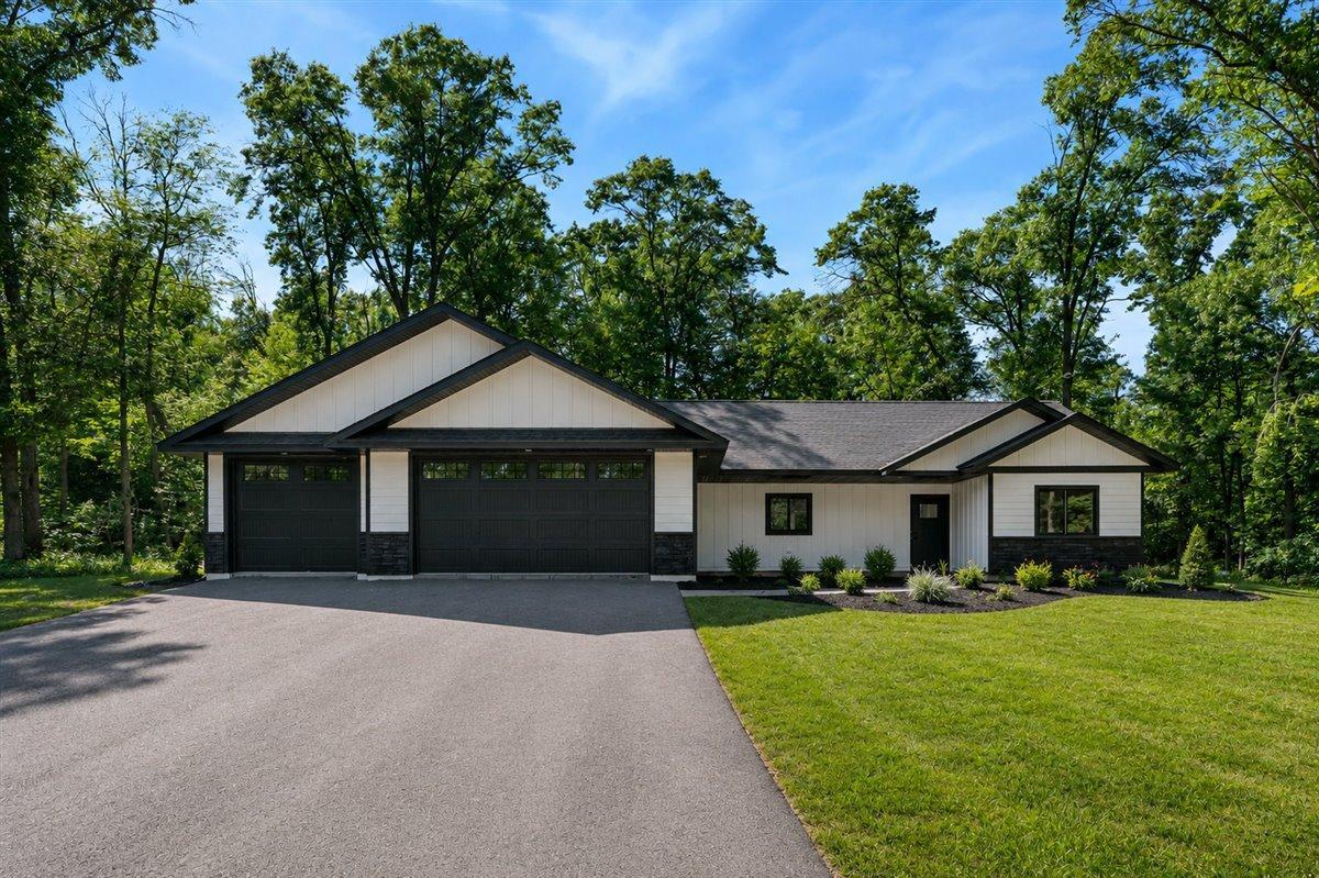 2nd image of 1622 Maplewood Ridge Rd, Brainerd, MN 56401 | MLS# 7055490