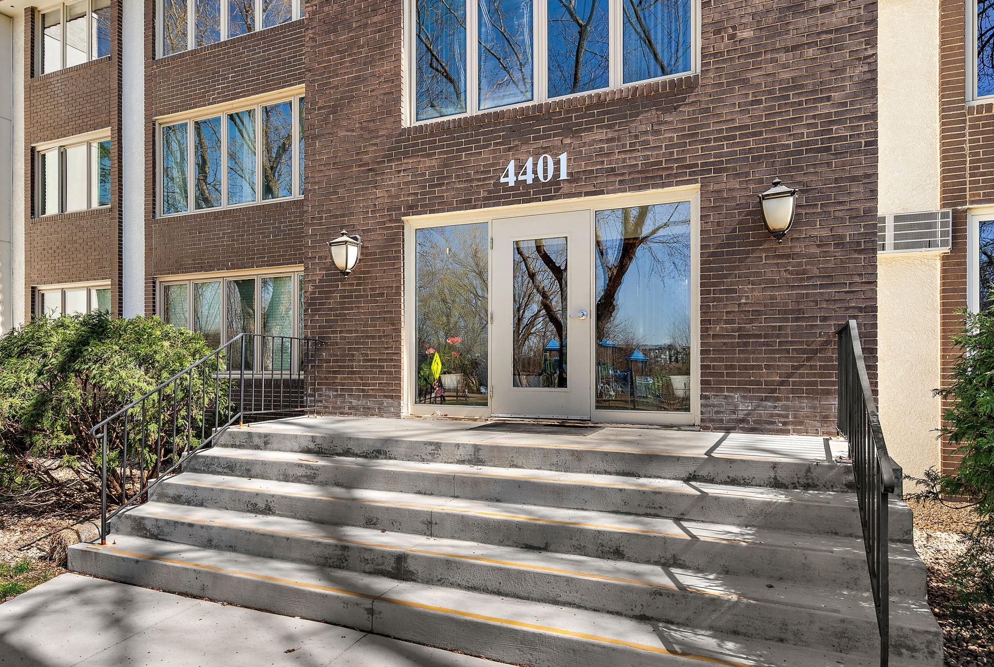2nd image of 4401 Parklawn Ave #301W, Minneapolis, MN 55435 | MLS# 7055555