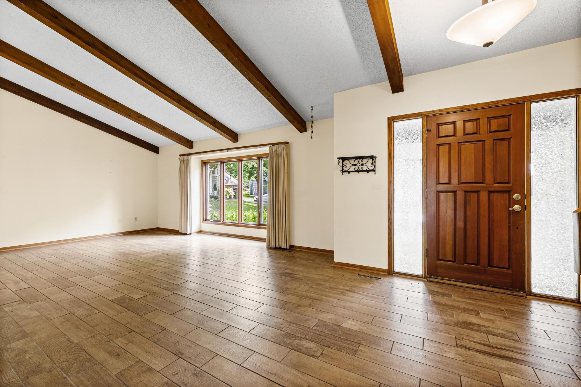 5th image of 7910 Lower 139Th Ct, Saint Paul, MN 55124 | MLS# 7055609