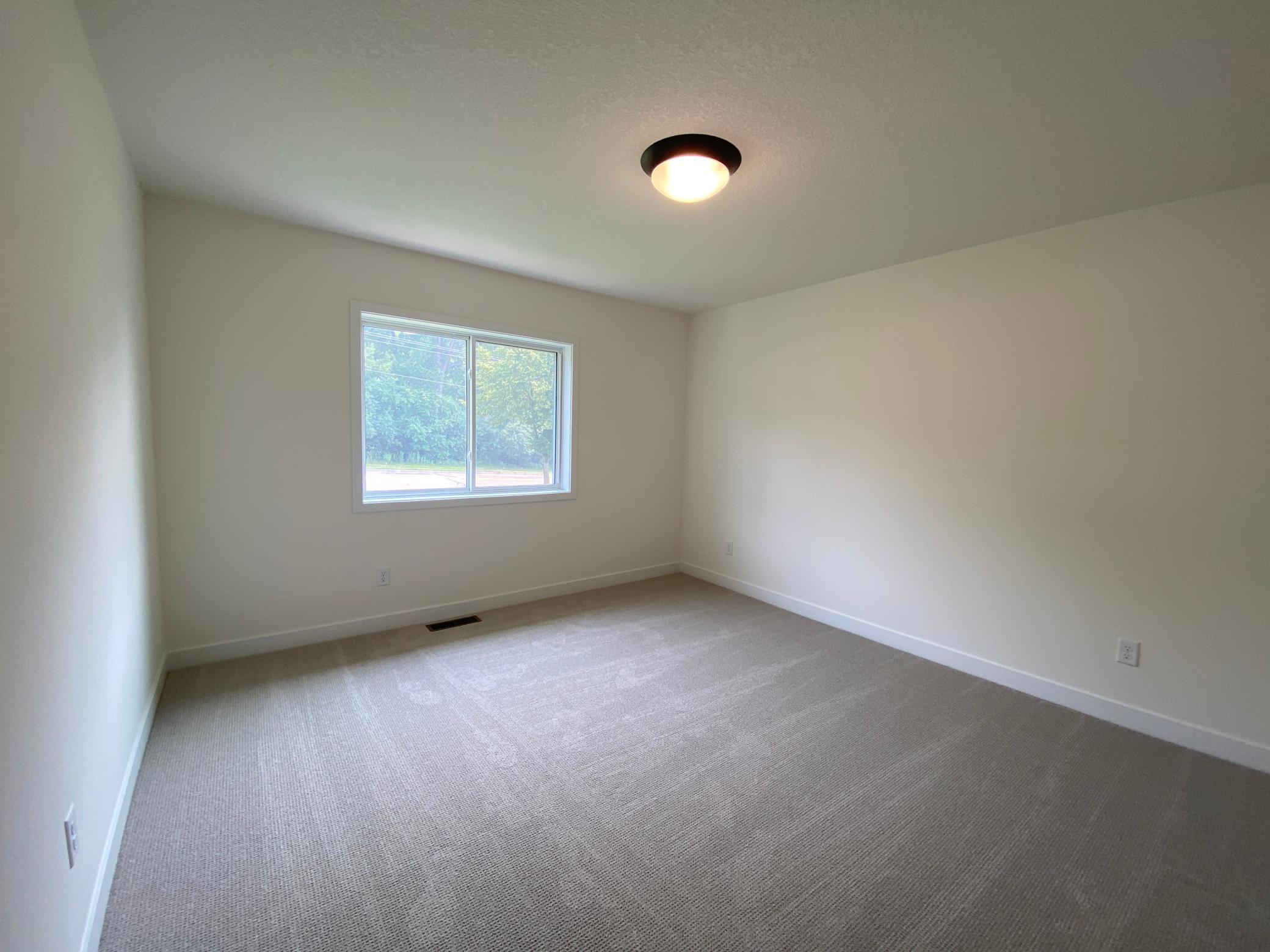 14th image of 13788 Hollybrook Cir, Saint Paul, MN 55124 | MLS# 7055907
