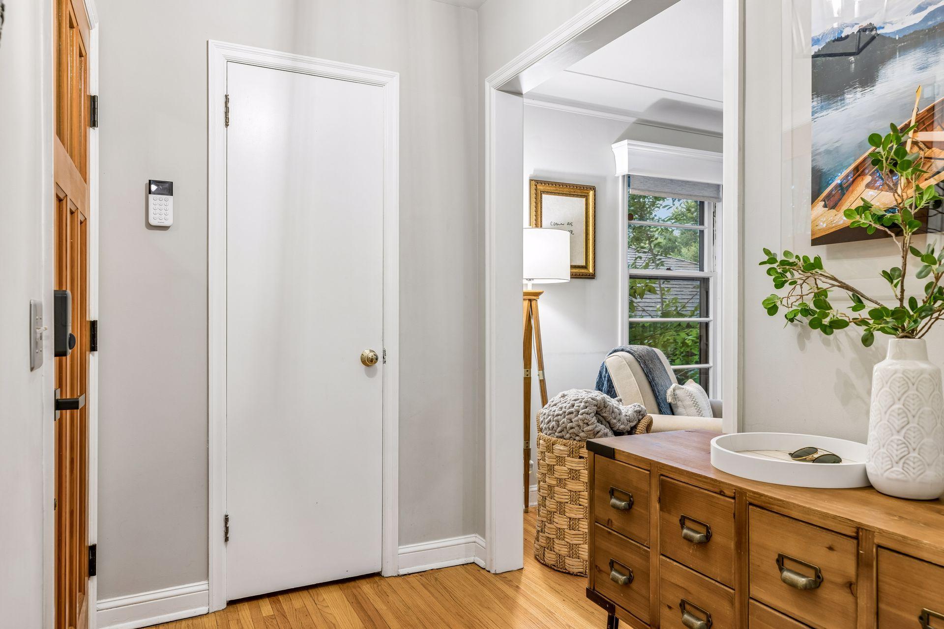 3rd image of 5348 Russell Ave S, Minneapolis, MN 55410 | MLS# 7055930