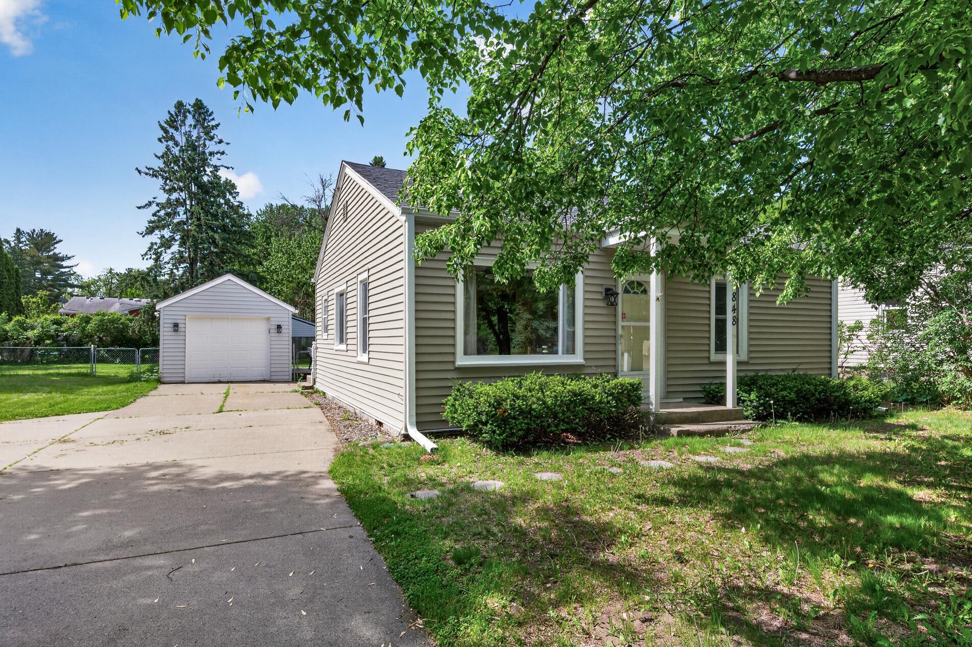 Homes for sale in White Bear Lake, MN | 1848 Hwy 96 E, White Bear Lake, MN 55110 | MLS# 7056196