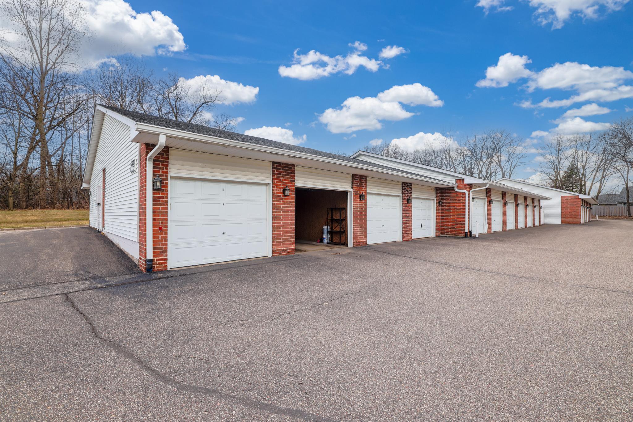 2nd image of 6333 Alderwood Cir #B, Saint Paul, MN 55125 | MLS# 7056219