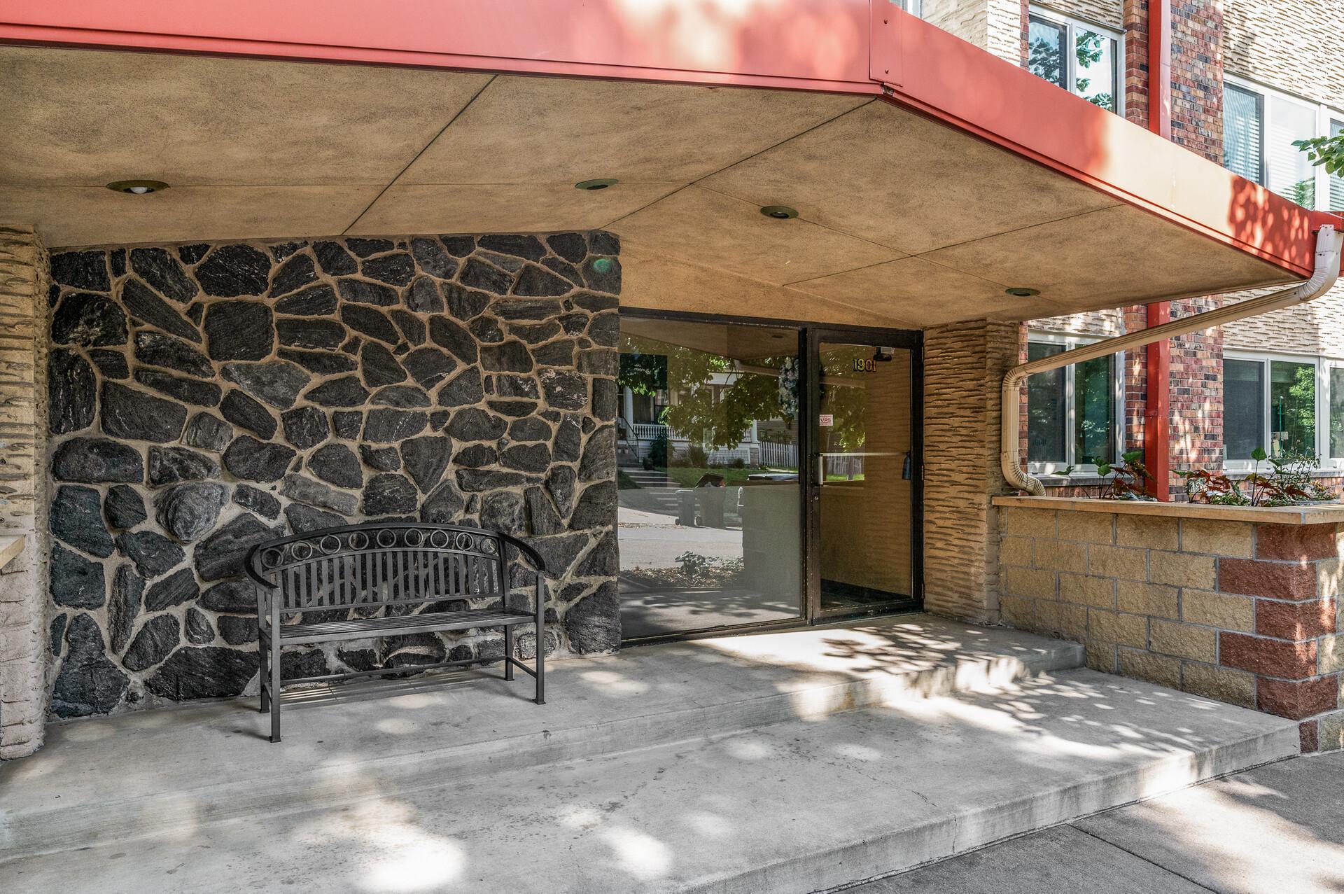 3rd image of 1901 Emerson Ave S #303, Minneapolis, MN 55403 | MLS# 7056860