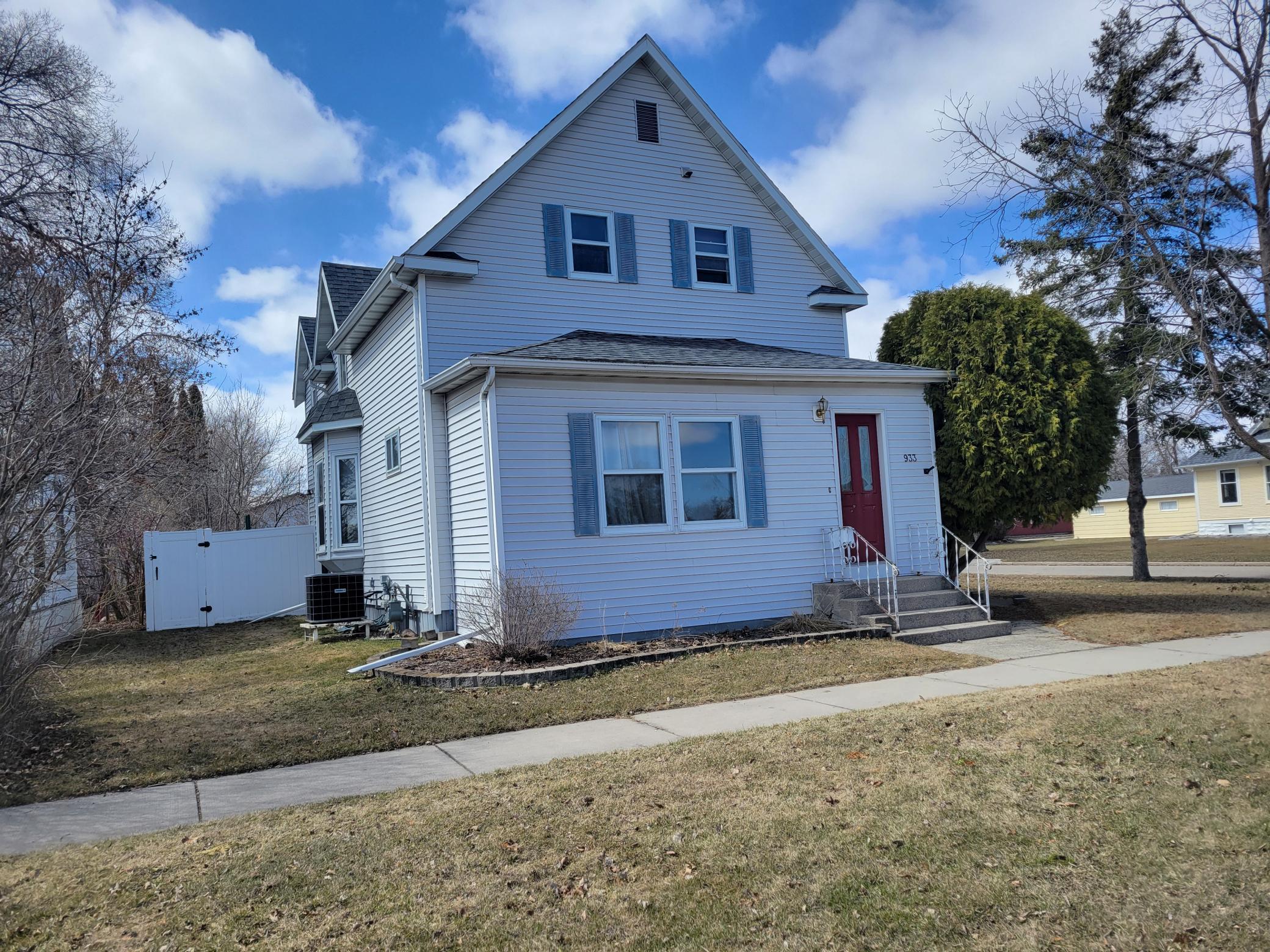 1st image of 933 Labree Ave N, Thief River Falls, MN 56701 | MLS# 7057332