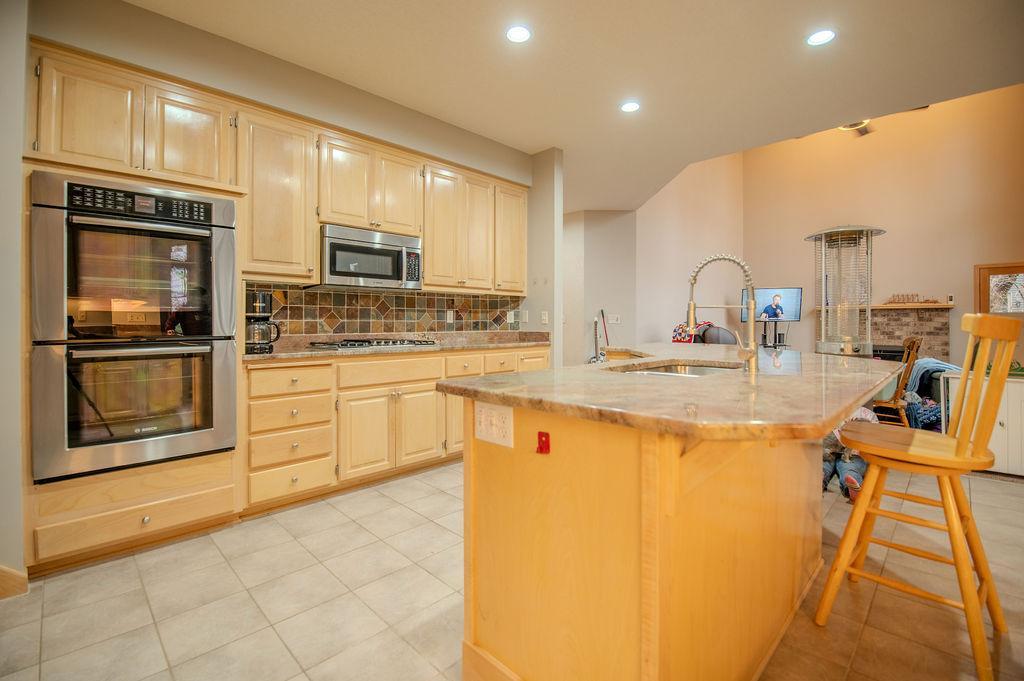 4th image of 13856 Essex Trl, Saint Paul, MN 55124 | MLS# 7057451