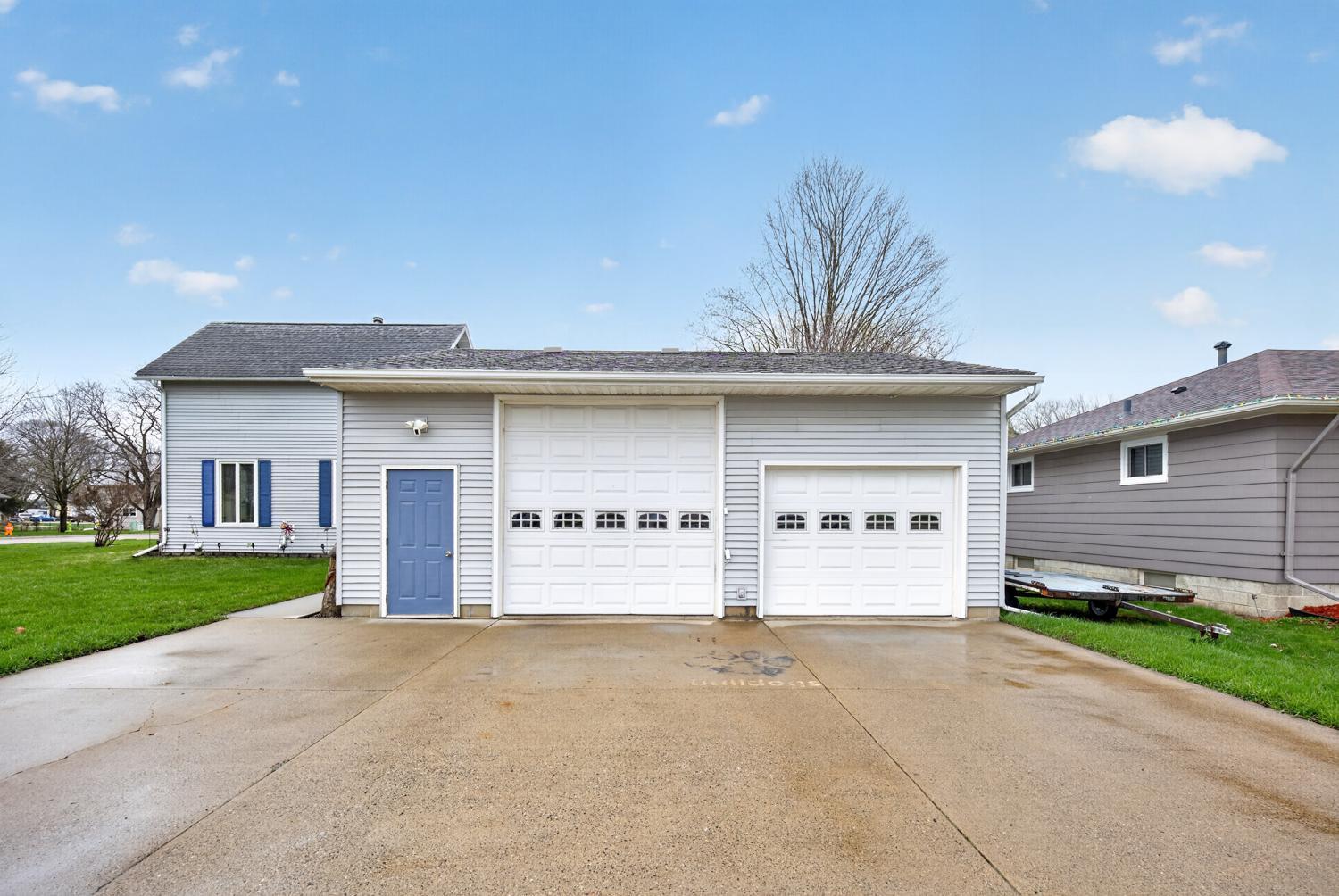Homes for sale in Elgin, MN | 240 Main St W, Elgin, MN 55932 | MLS# 7057827