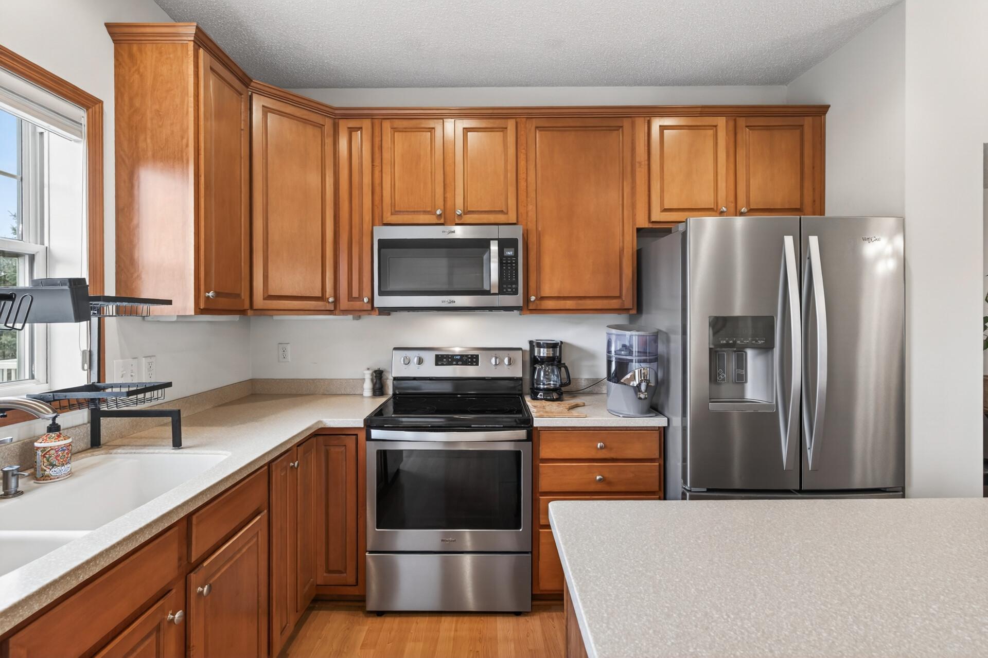 2nd image of 10859 Kingsfield Ln, Saint Paul, MN 55129 | MLS# 7058229
