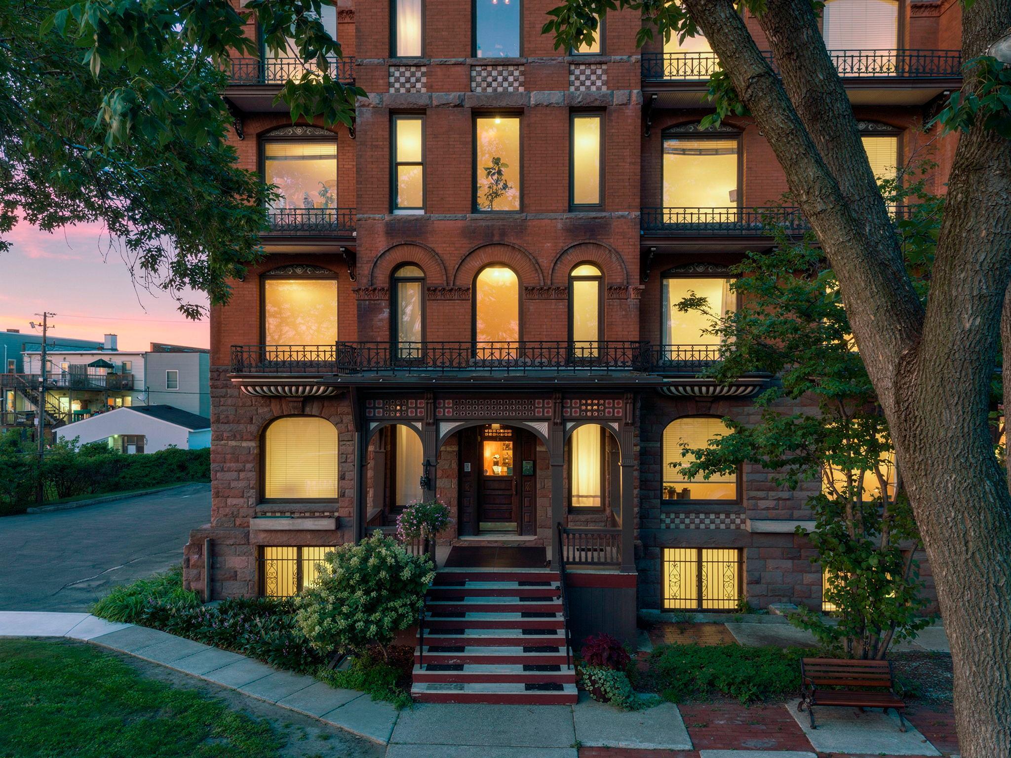 1st image of 703 Laurel Ave #1W, Saint Paul, MN 55104 | MLS# 7058259