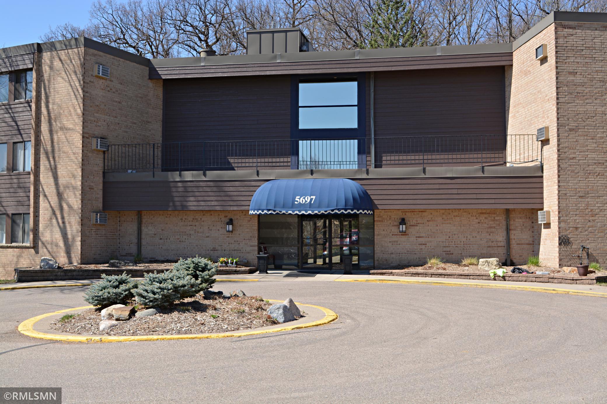 Homes for sale in Hopkins, MN | 5697 Green Circle Dr #315, Hopkins, MN 55343 | MLS# 7058552