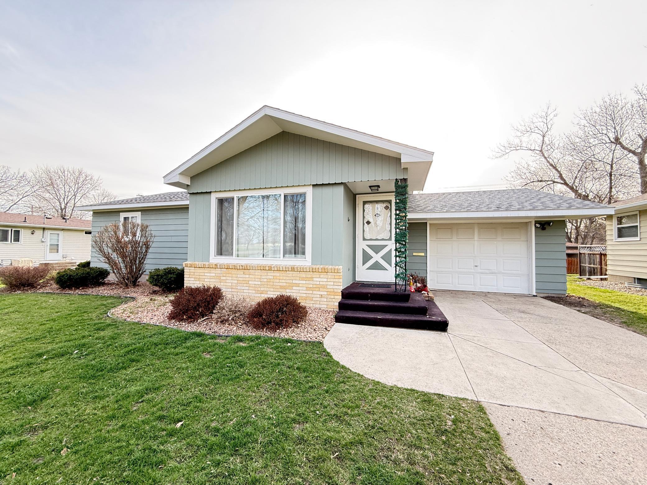 Homes for sale in Montevideo, MN | 413 S 13th St, Montevideo, MN 56265 | MLS# 7058642