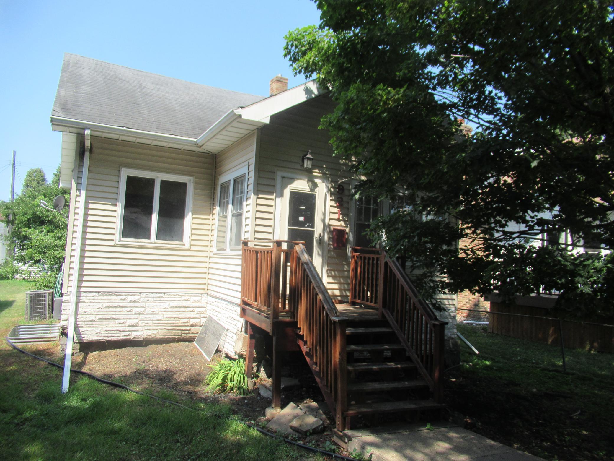 1st image of 921 20th Ave Se, Minneapolis, MN 55414 | MLS# 7059245