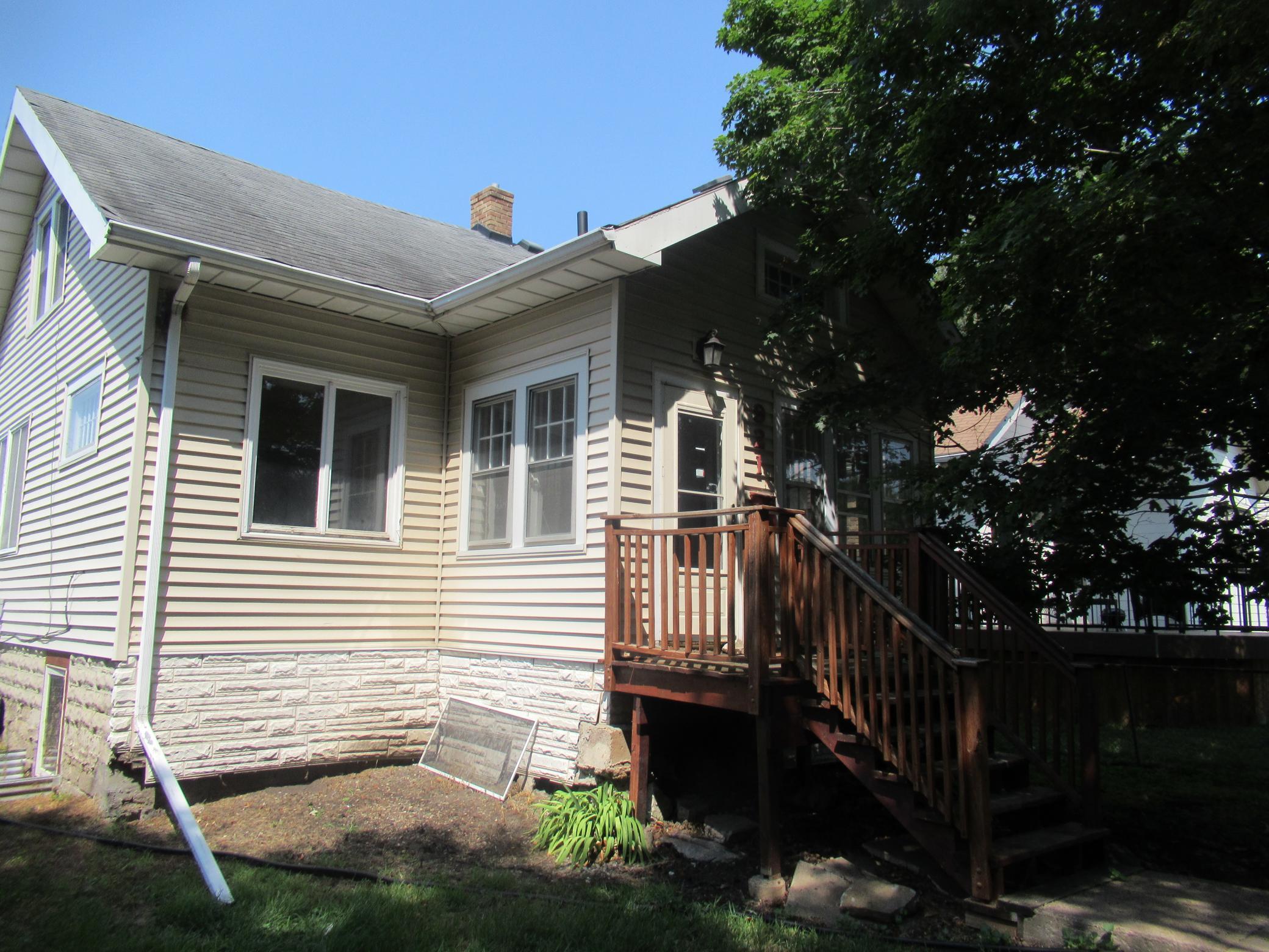 2nd image of 921 20th Ave Se, Minneapolis, MN 55414 | MLS# 7059245