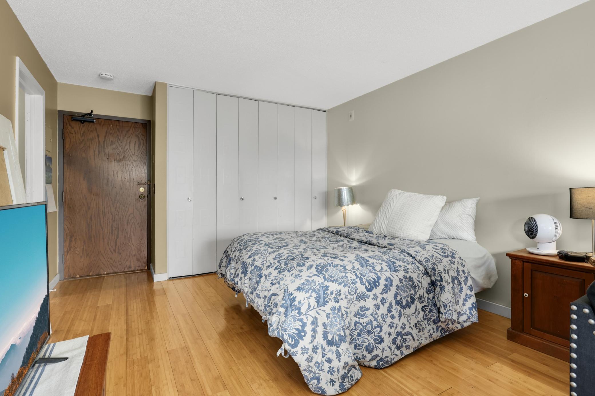 Homes for sale in Edina, MN | 4101 Parklawn Ave #103, Edina, MN 55435 | MLS# 7059320
