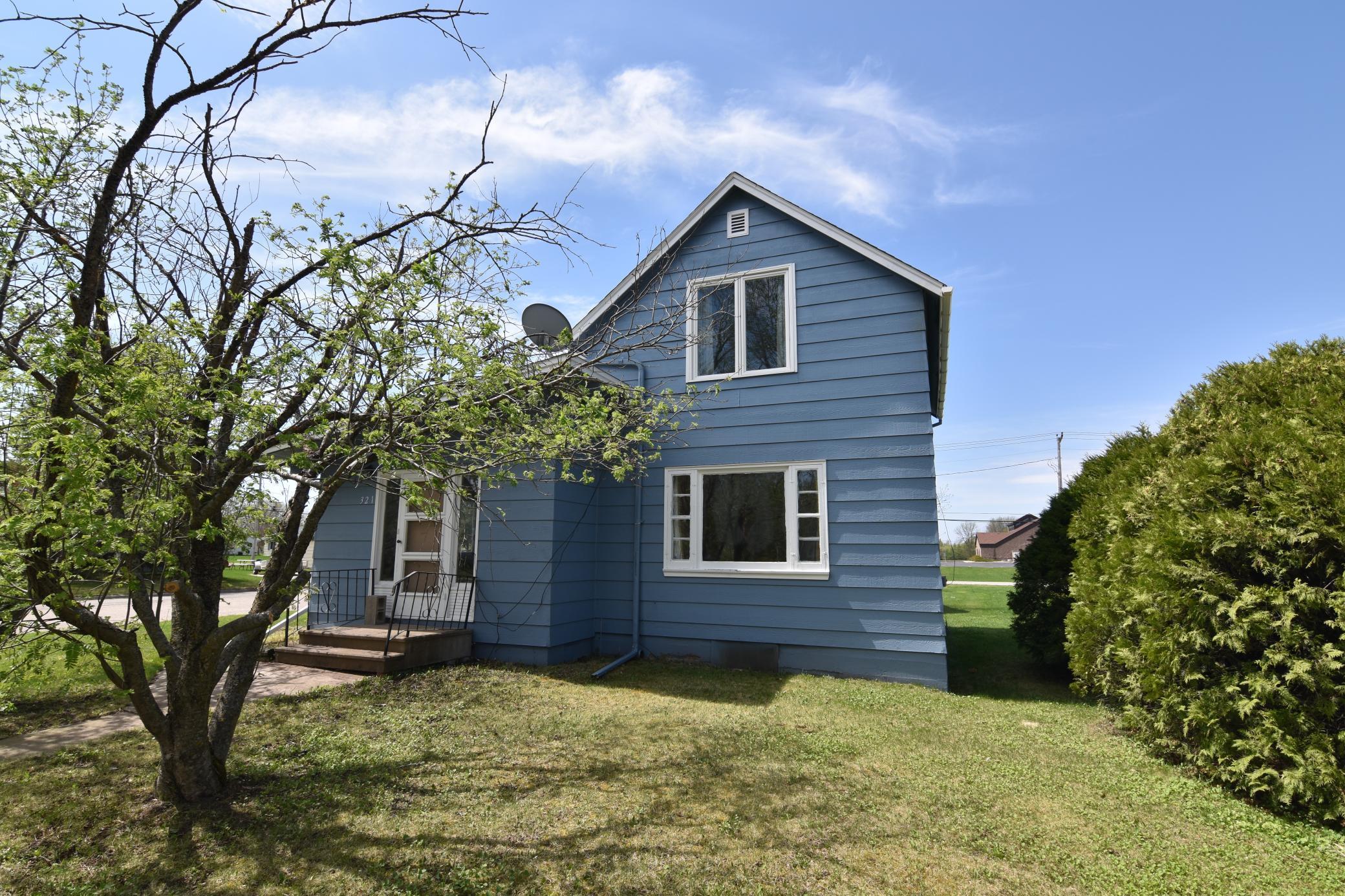 Homes for sale in Baudette, MN | 321 1St Ave Sw, Baudette, MN 56623 | MLS# 7059718