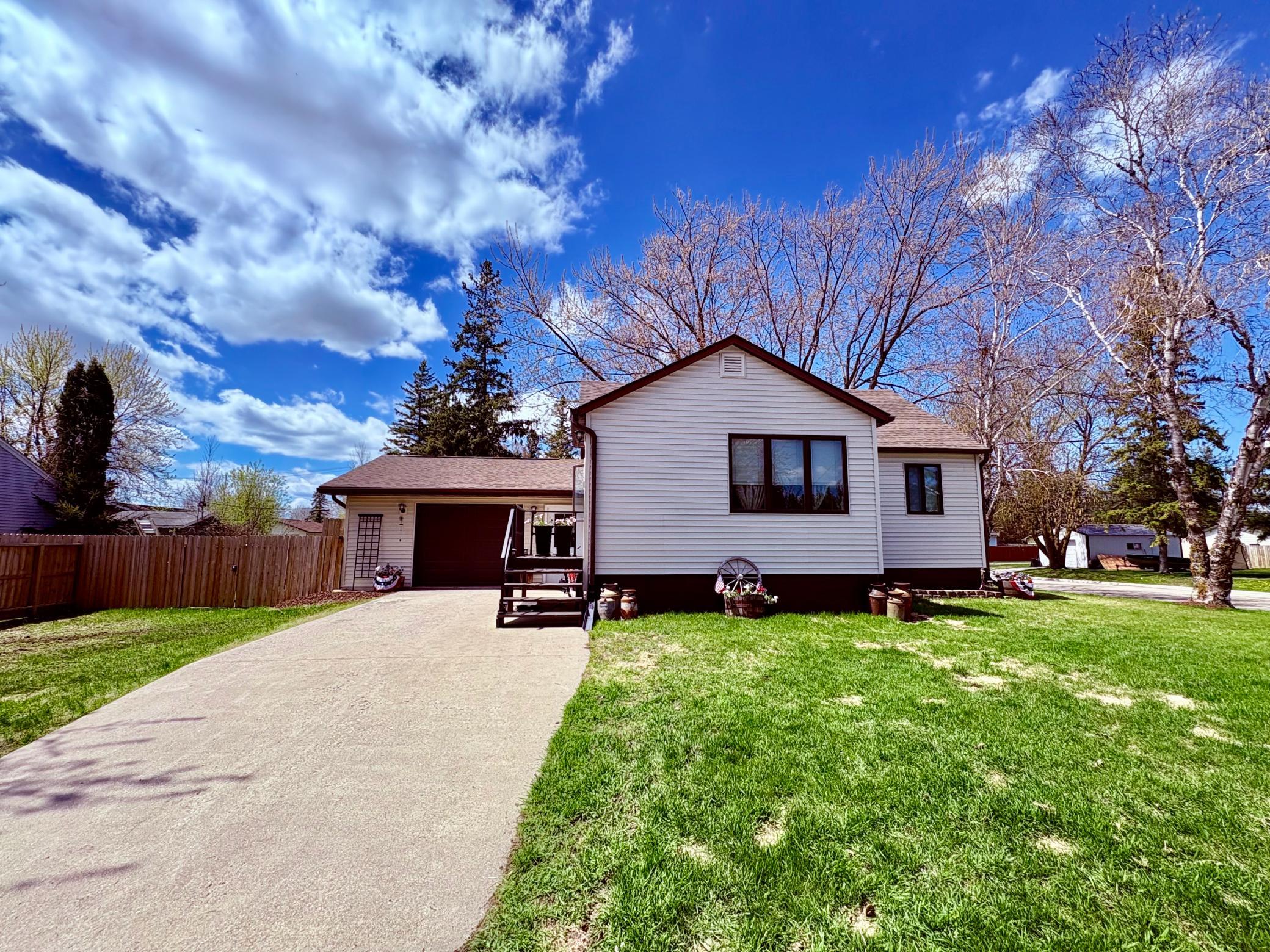 Homes for sale in Baudette, MN | 121 5Th Ave Nw, Baudette, MN 56623 | MLS# 7059764