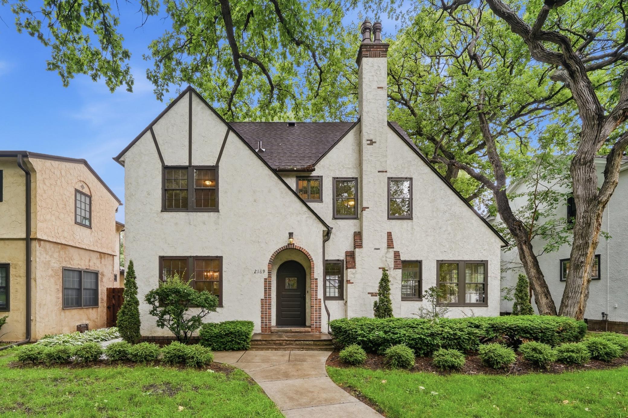 3rd image of 2189 Saint Clair Ave, Saint Paul, MN 55105 | MLS# 7059833