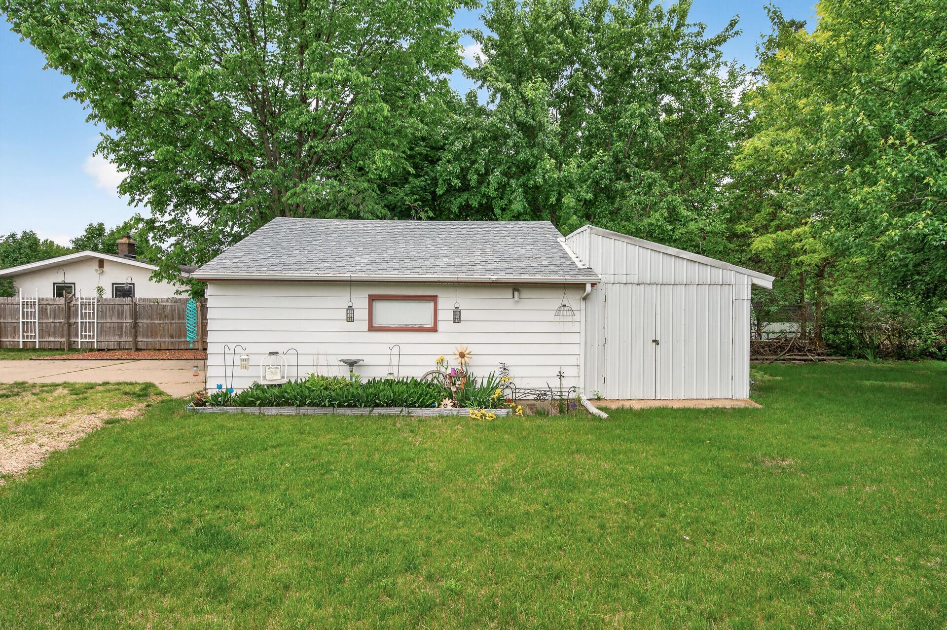 Homes for sale in Maplewood, MN | 1283 Burke Ave E, Maplewood, MN 55109 | MLS# 7060487
