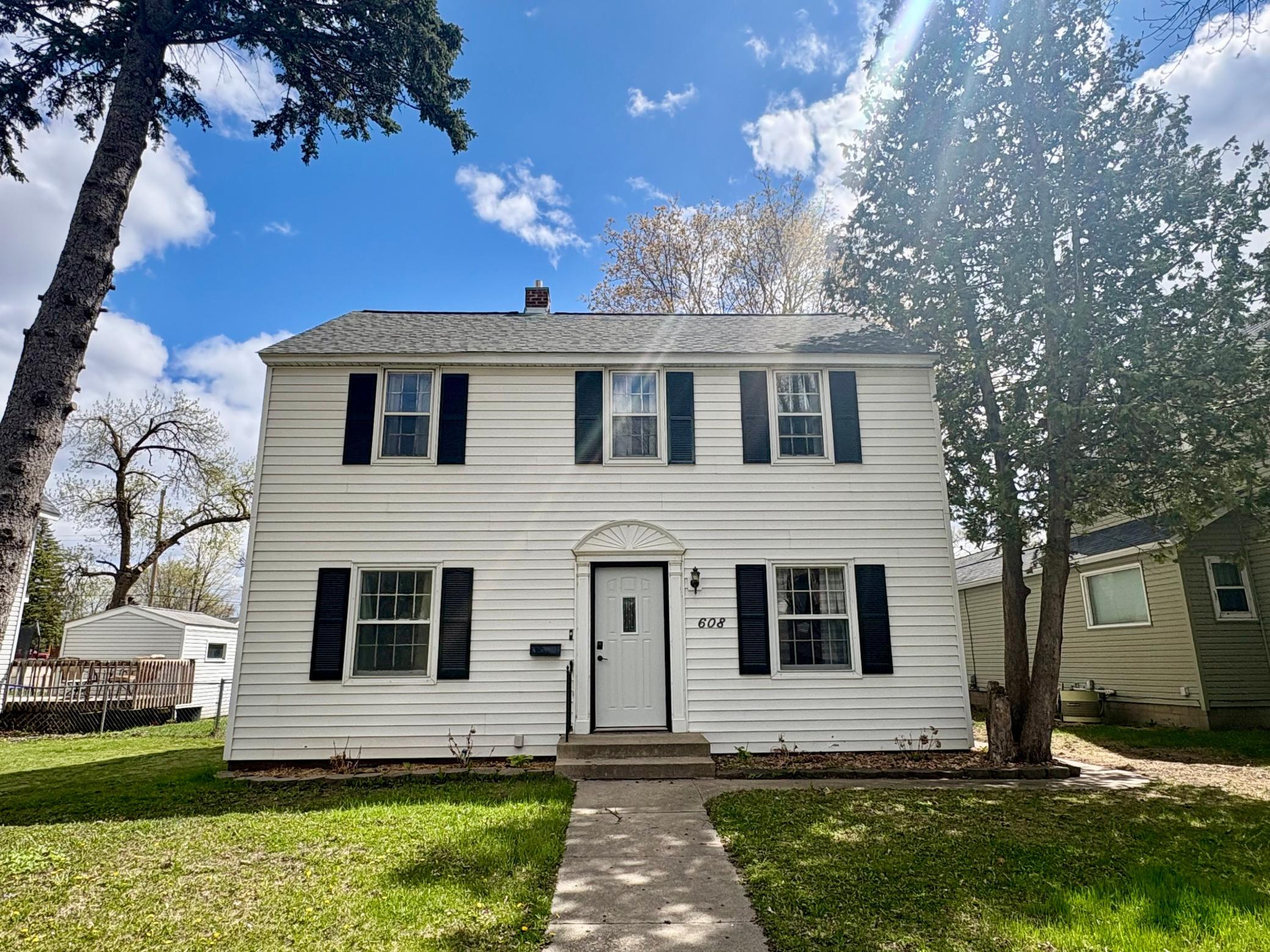 Homes for sale in Montevideo, MN | 608 N 6th St, Montevideo, MN 56265 | MLS# 7060745