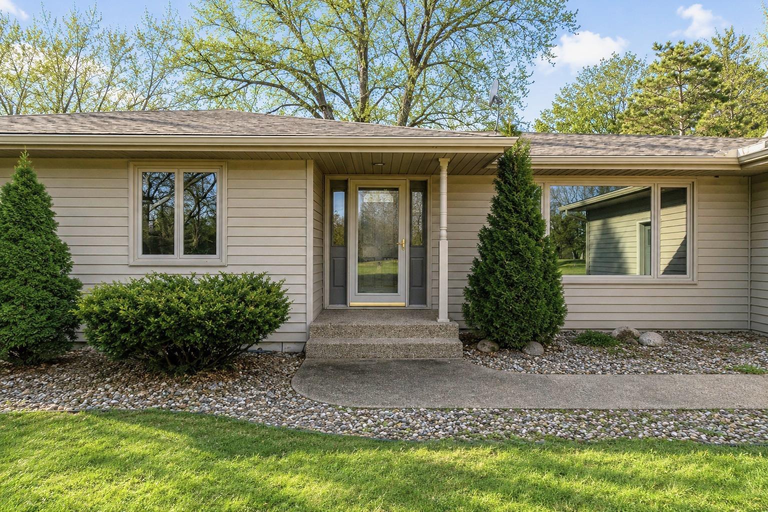 2nd image of 101 Mapleridge Dr, Mankato, MN 56001 | MLS# 7060812