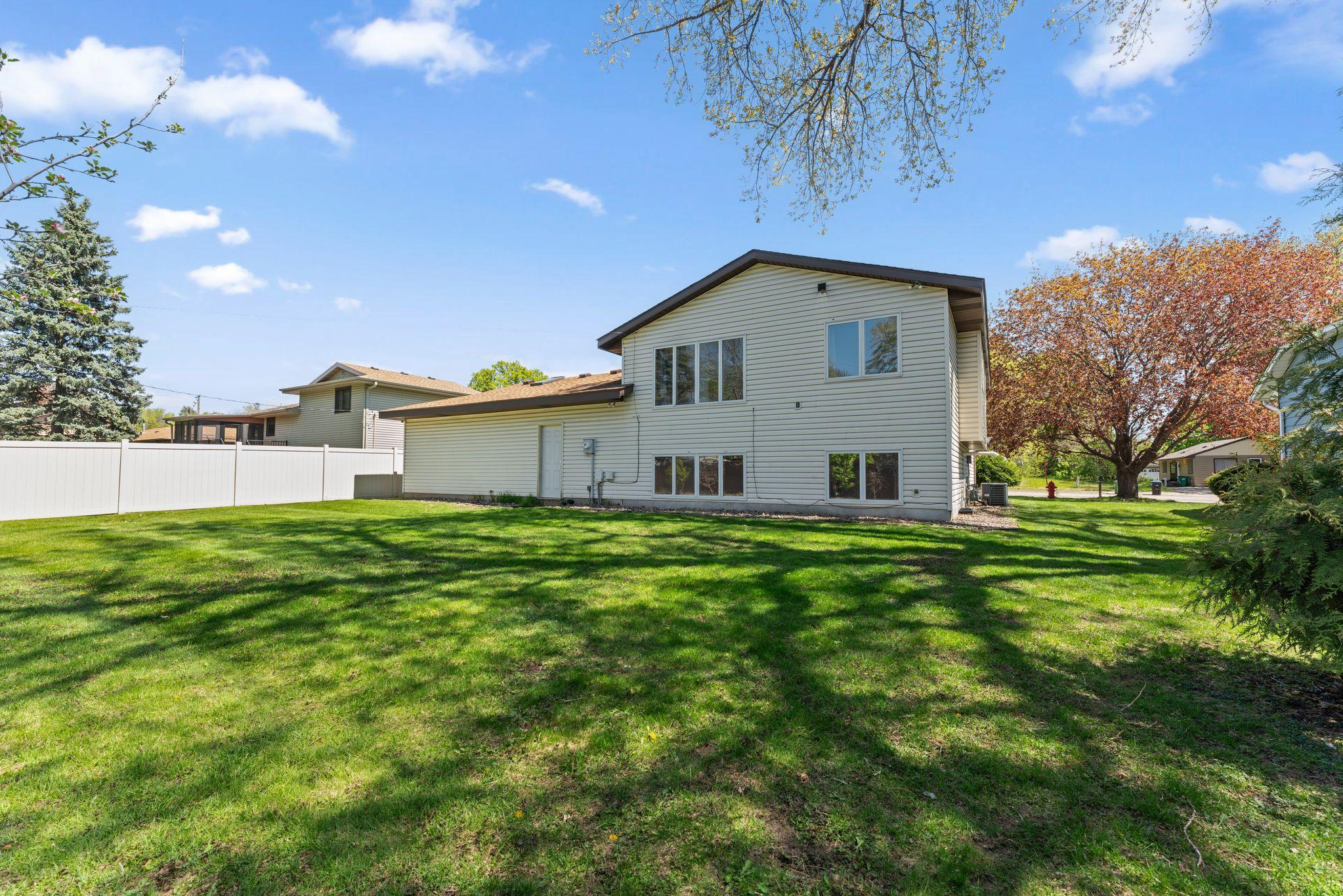 Homes for sale in Falcon Heights, MN | 1889 Hamline Ave N, Falcon Heights, MN 55113 | MLS# 7060874