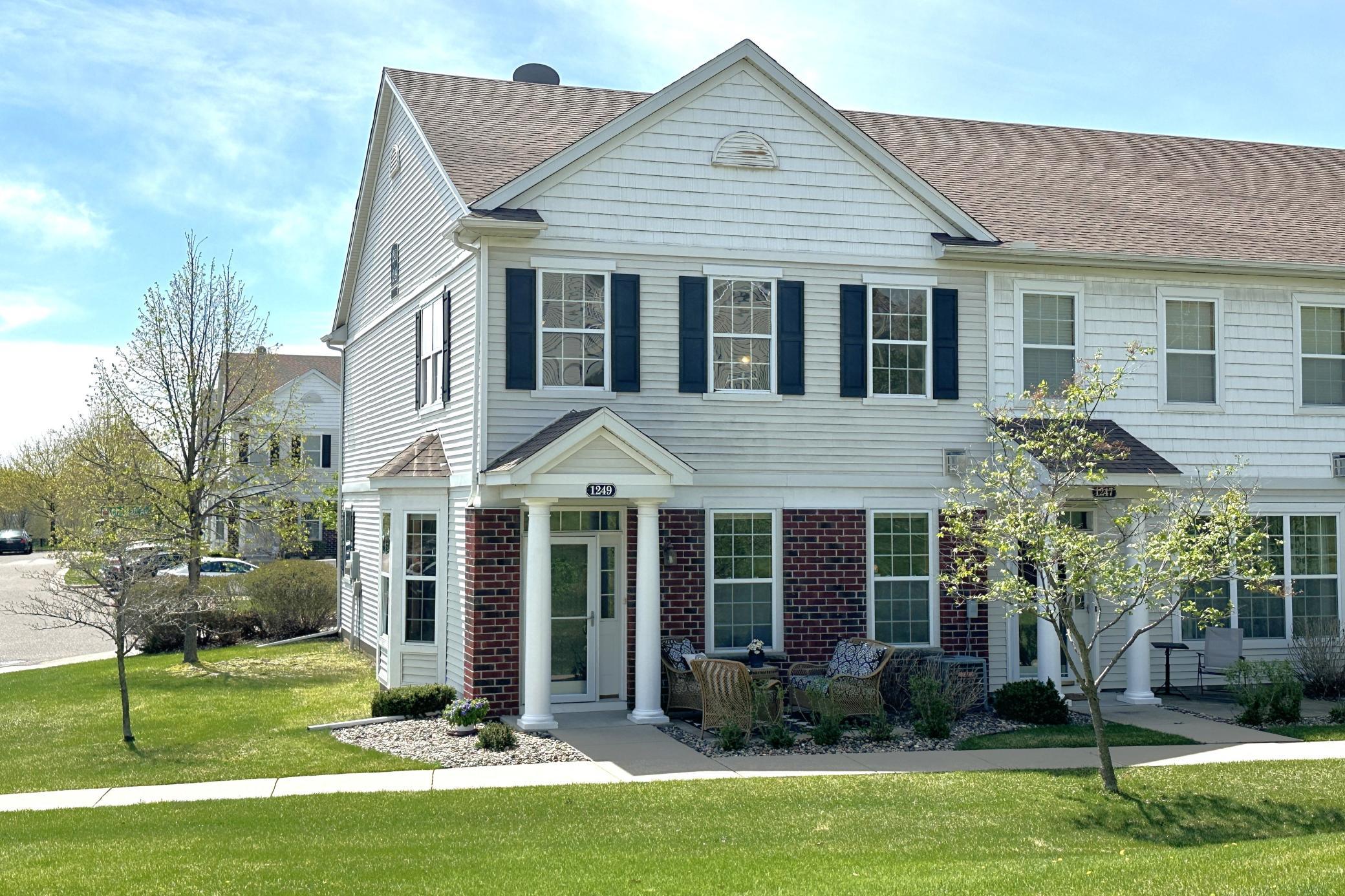 Homes for sale in Maplewood, MN | 1249 Chateau Ave #405, Maplewood, MN 55109 | MLS# 7061132
