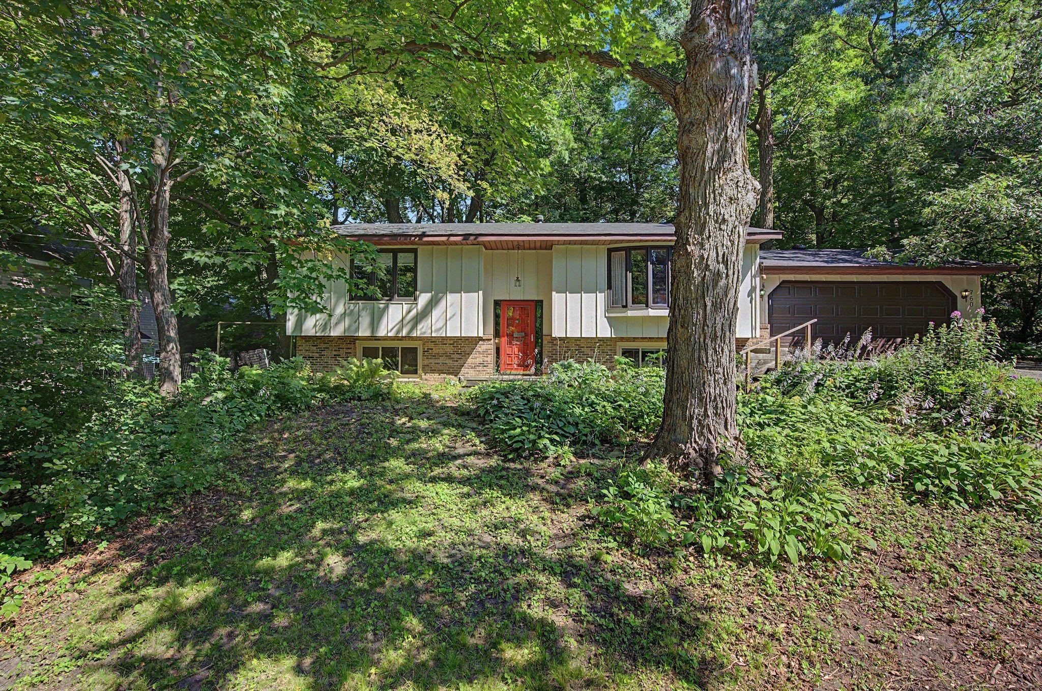 1st image of 760 Ponderosa Dr, Chanhassen, MN 55317 | MLS# 7061212