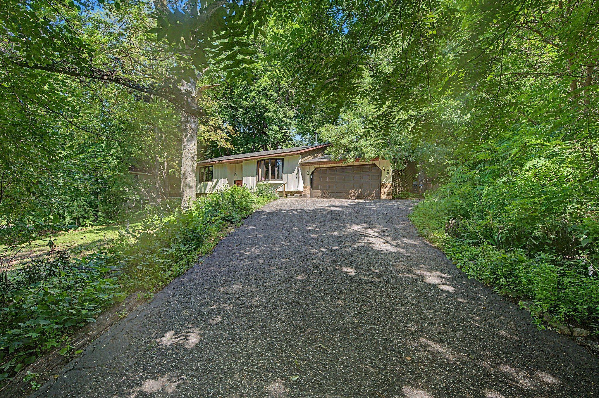 2nd image of 760 Ponderosa Dr, Chanhassen, MN 55317 | MLS# 7061212