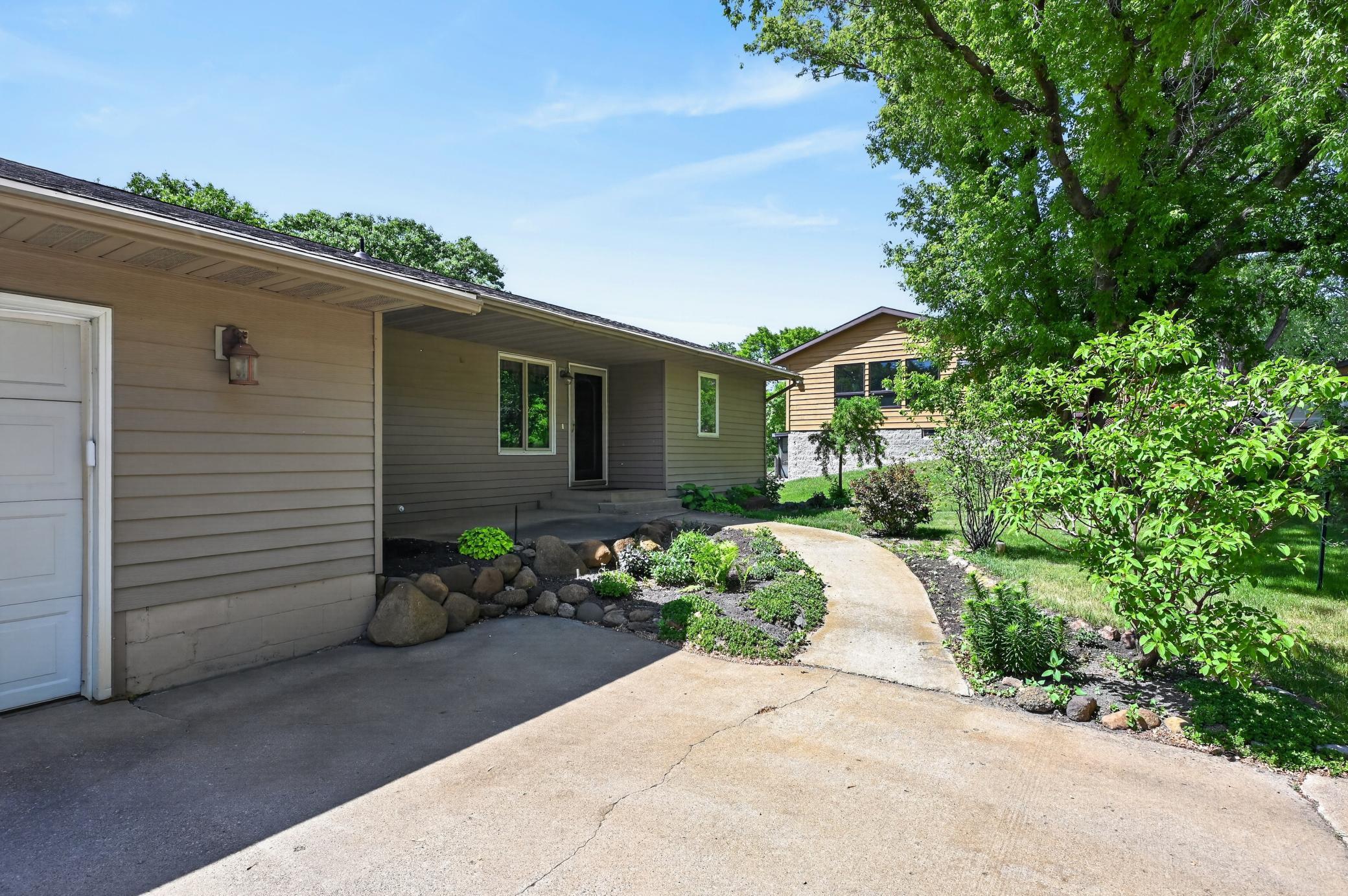 2nd image of 1474 E Lake Brophy Rd Nw, Alexandria, MN 56308 | MLS# 7061508