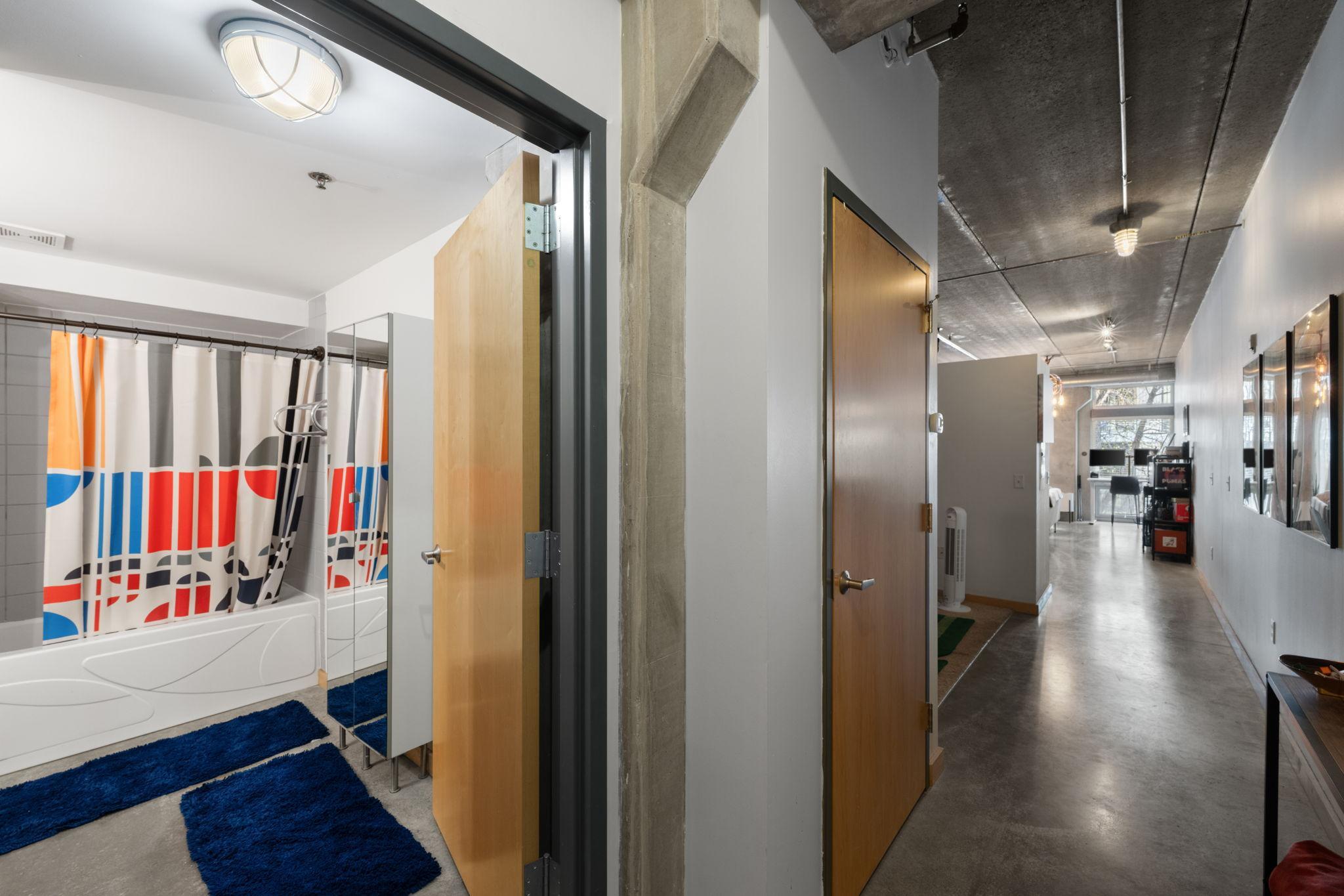 2nd image of 710 N 4Th St, Minneapolis, MN 55401