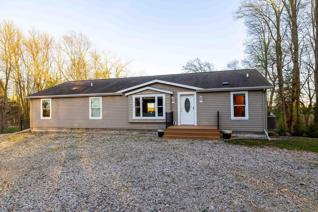 2nd image of 22083 Lake Francis Rd, Elysian, MN 56028 | MLS# 7061986