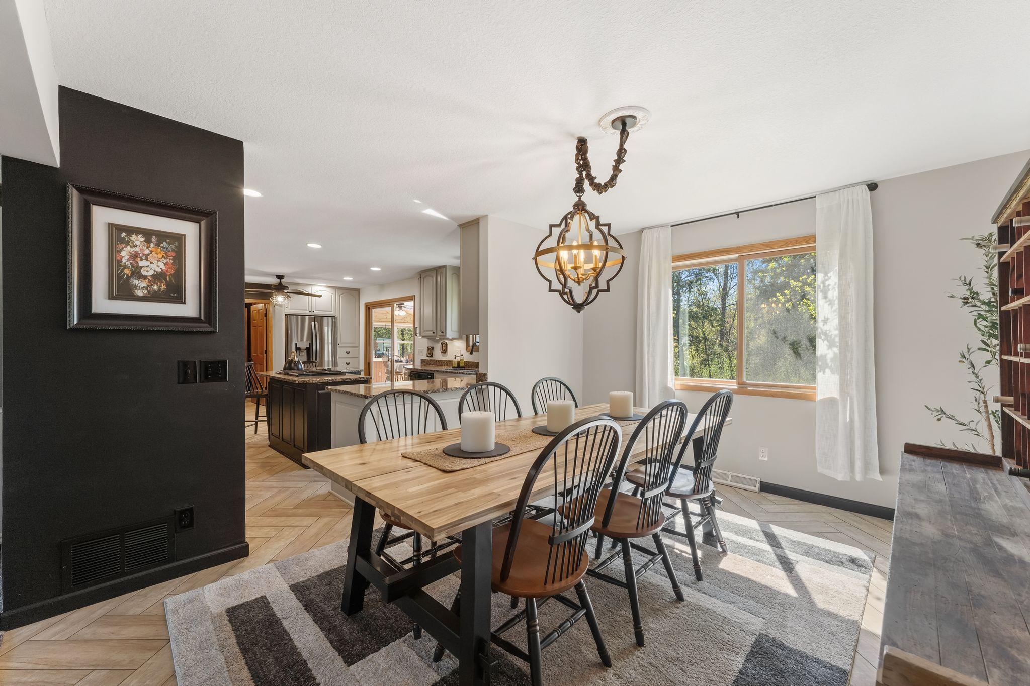 5th image of 60 Deer Hills Ct, Saint Paul, MN 55127 | MLS# 7062102