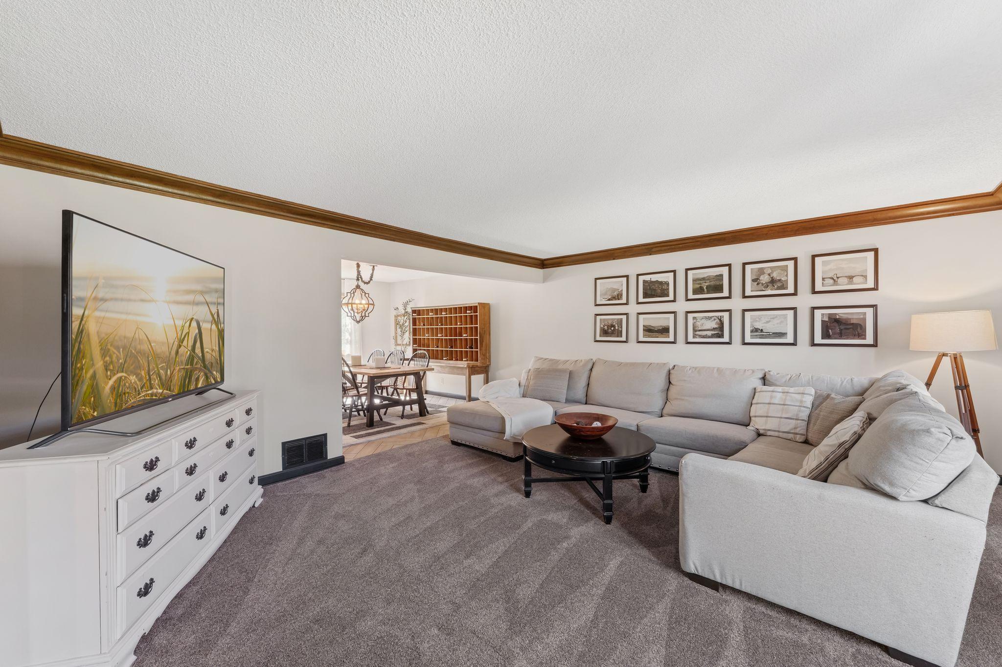 4th image of 60 Deer Hills Ct, Saint Paul, MN 55127 | MLS# 7062102
