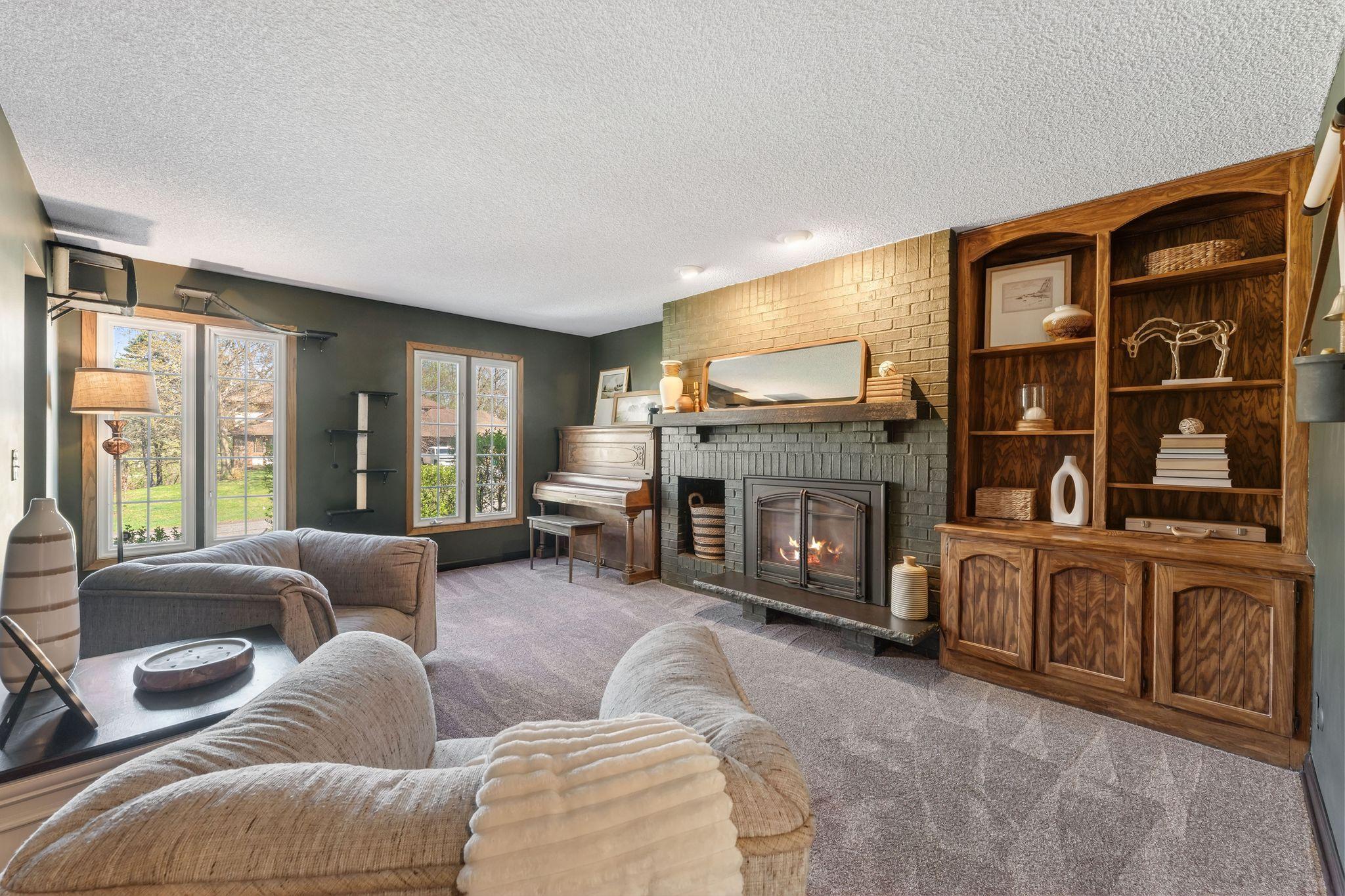 3rd image of 60 Deer Hills Ct, Saint Paul, MN 55127 | MLS# 7062102