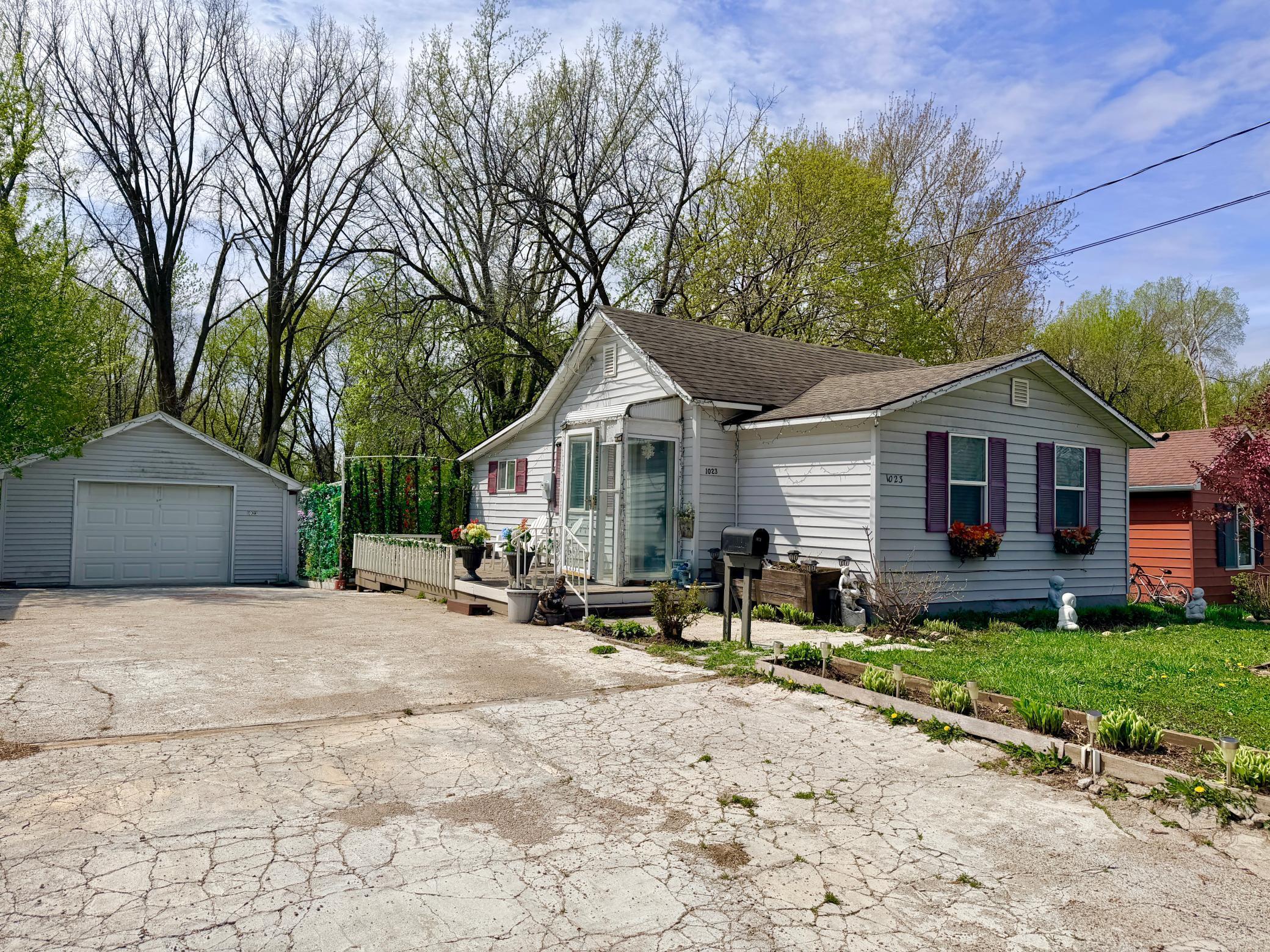 Homes for sale in Albert Lea, MN | 1023 Abbott St, Albert Lea, MN 56007 | MLS# 7062254
