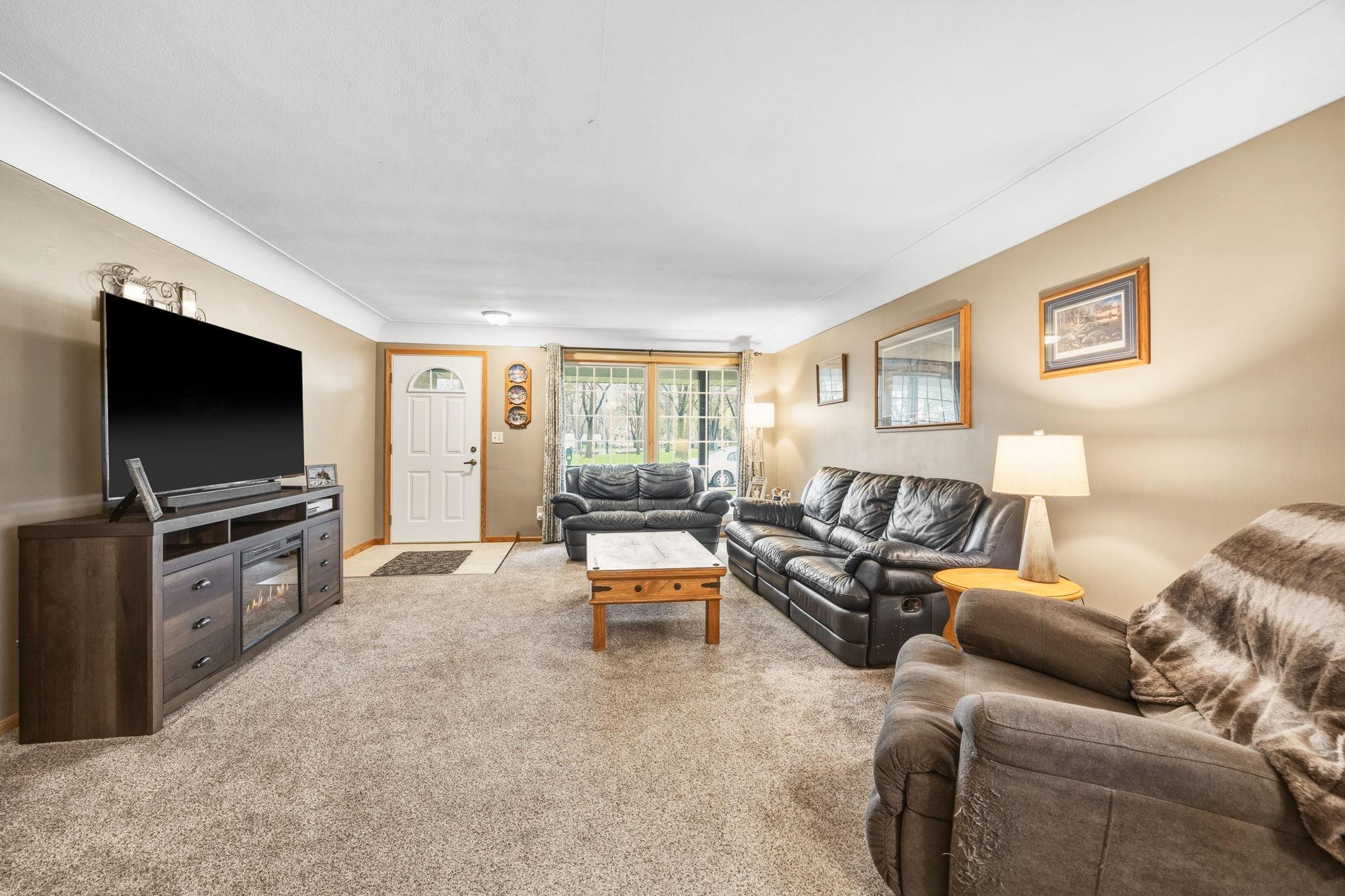 Homes for sale in Silver Lake, MN | 509 Main St W, Silver Lake, MN 55381 | MLS# 7062650