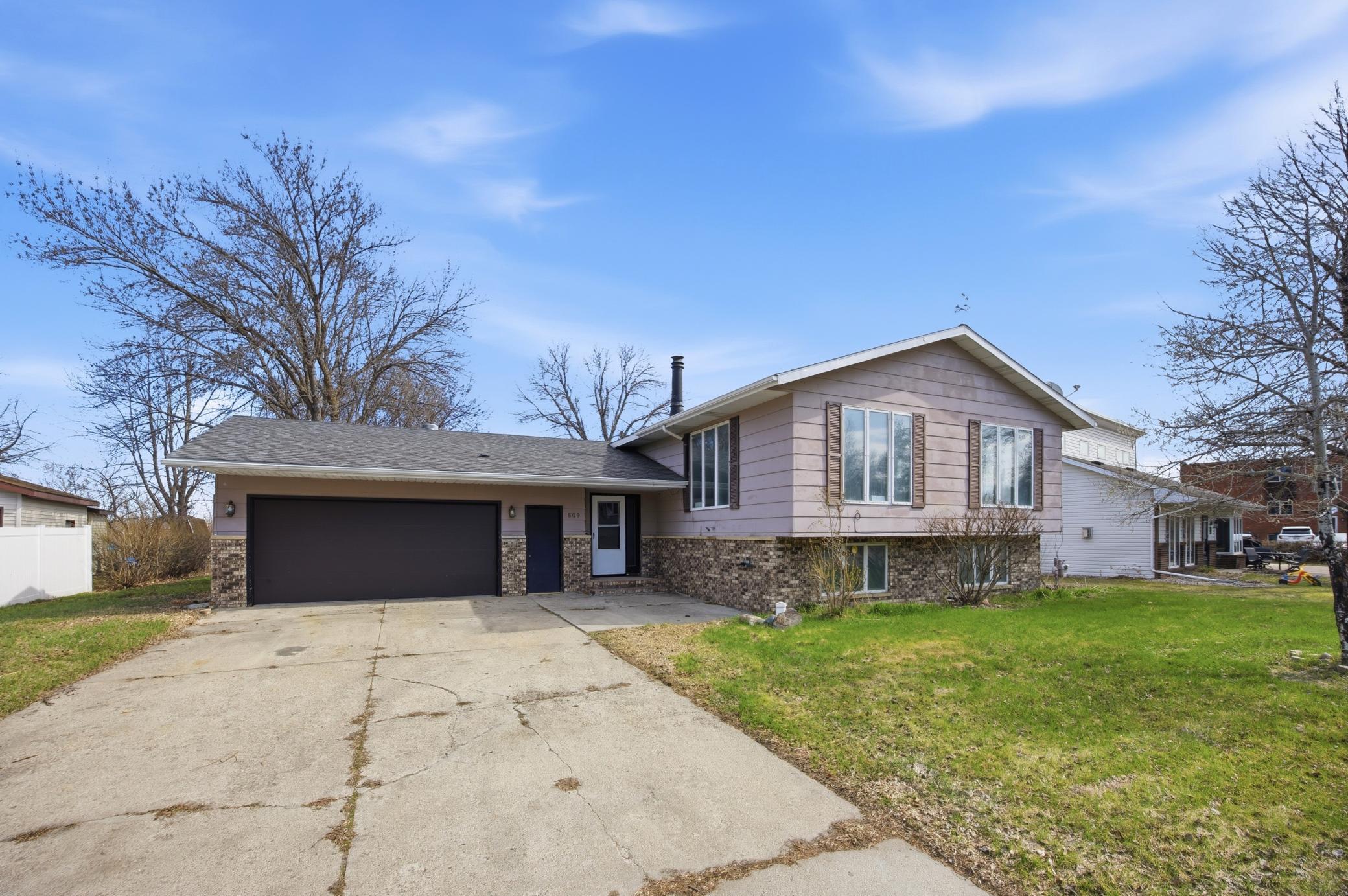 Homes for sale in Ada, MN | 609 Lily Ln, Ada, MN 56510 | MLS# 7062755
