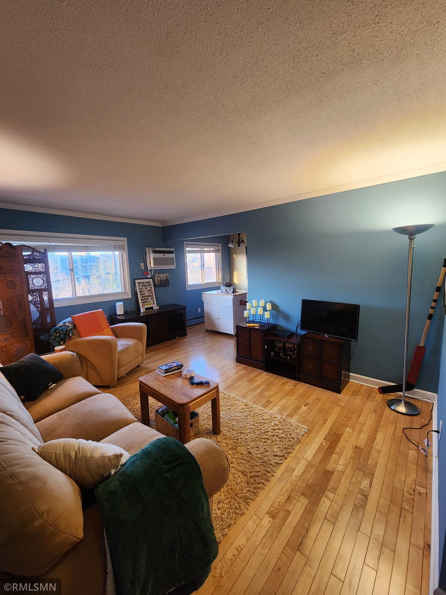 Homes for sale in Minneapolis, MN | 440 Ridgewood Ave #204, Minneapolis, MN 55403 | MLS# 7062759