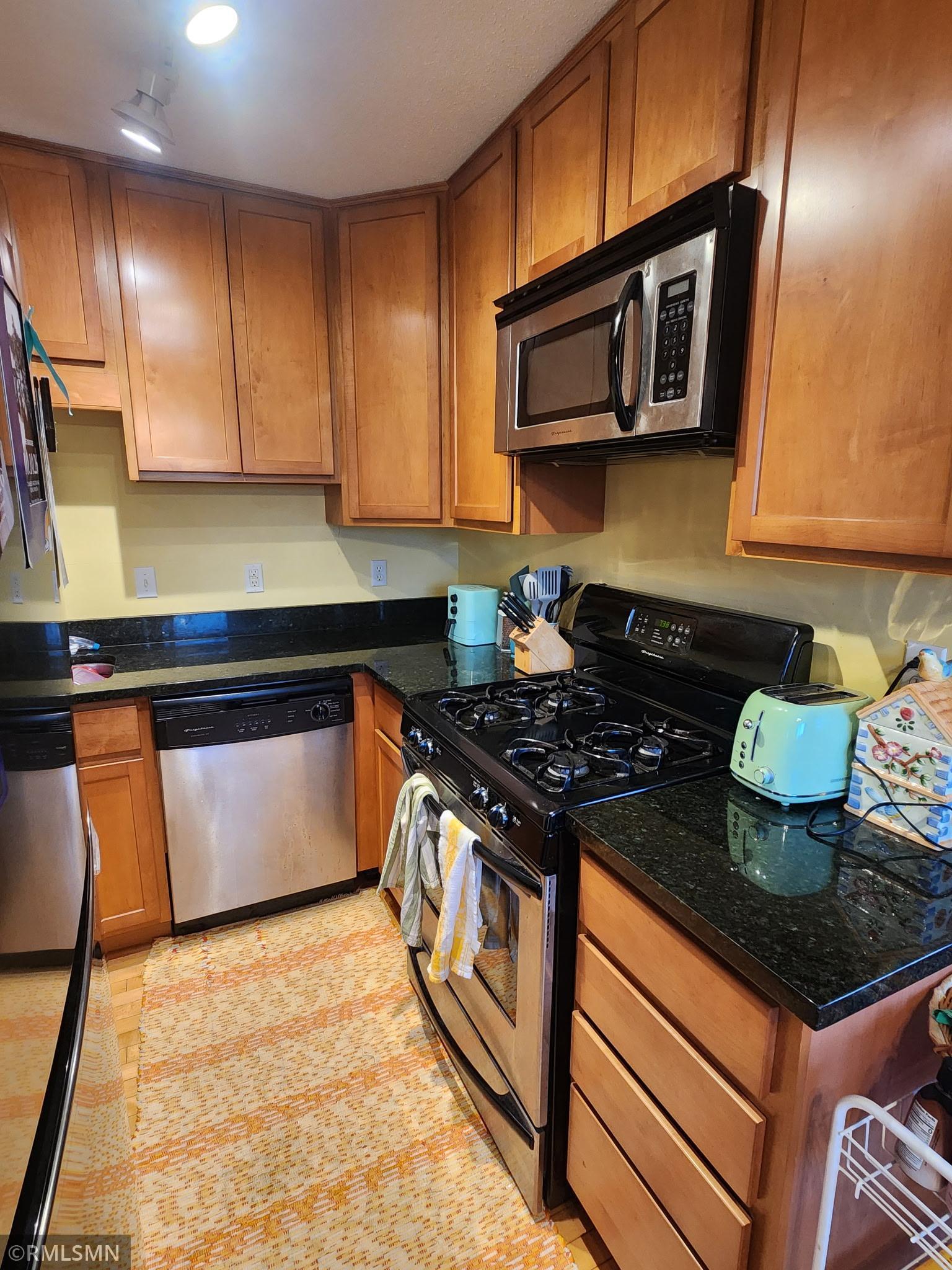 Homes for sale in Minneapolis, MN | 440 Ridgewood Ave #204, Minneapolis, MN 55403 | MLS# 7062759