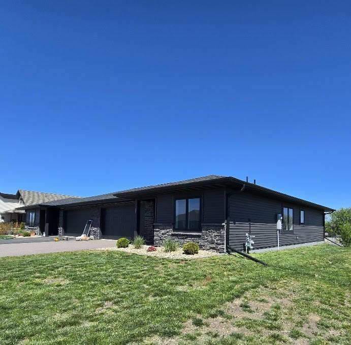 2nd image of 307 Sunset Ave, Mountain Lake, MN 56159 | MLS# 7062915