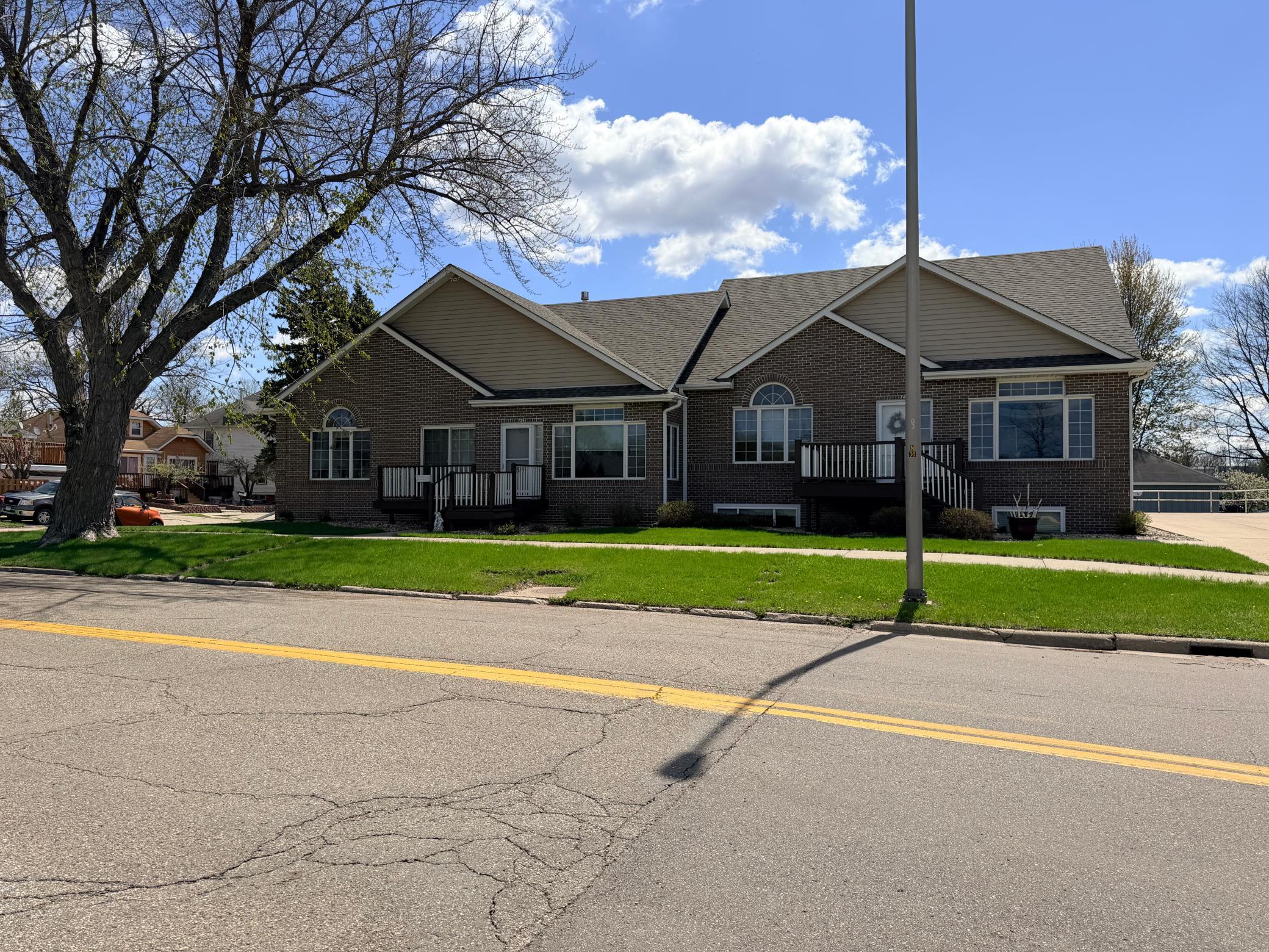 Homes for sale in Worthington, MN | 726 3Rd Ave, Worthington, MN 56187 | MLS# 7063447
