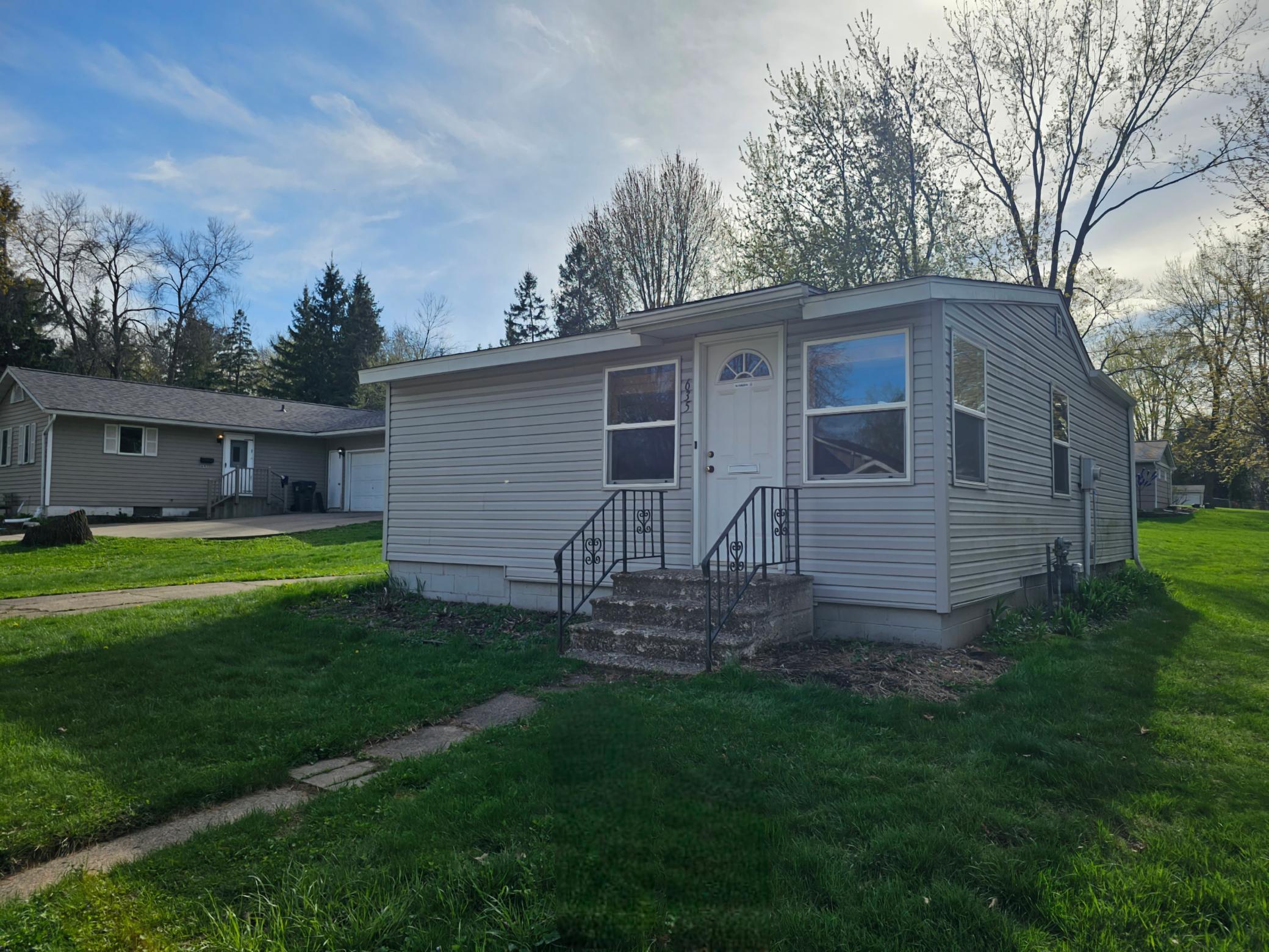 1st image of 635 Park Ave, New Richmond, WI 54017 | MLS# 7064151