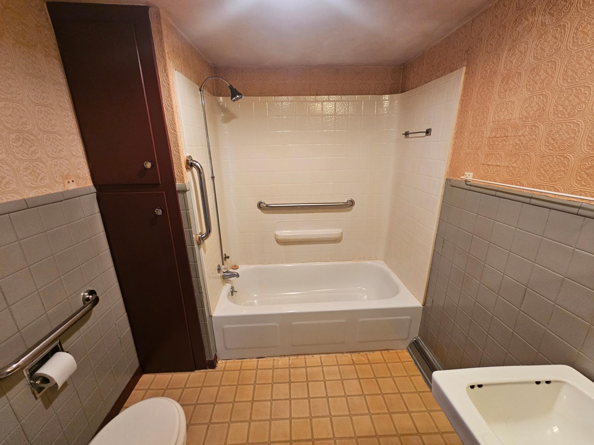 11th image of 635 Park Ave, New Richmond, WI 54017 | MLS# 7064151