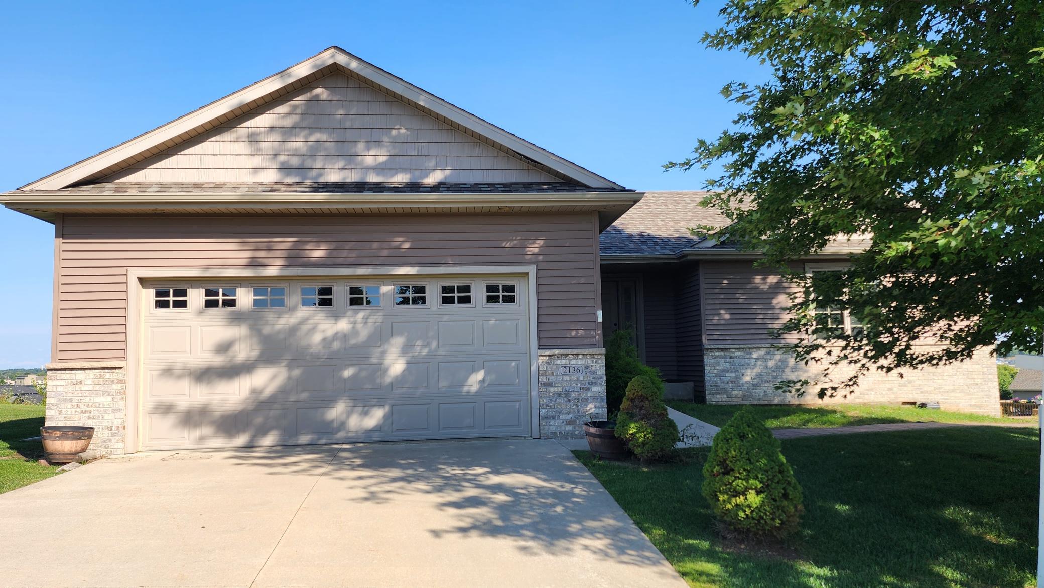 2nd image of 2136 Ashland Dr Nw, Rochester, MN 55901 | MLS# 7064541
