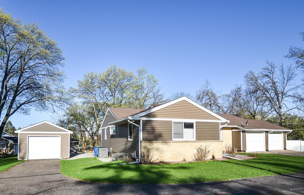 3rd image of 1306 Hillcrest Dr Ne, Minneapolis, MN 55432 | MLS# 7064750