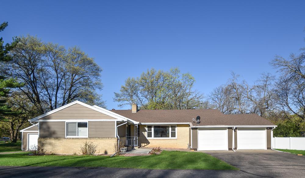 2nd image of 1306 Hillcrest Dr Ne, Minneapolis, MN 55432 | MLS# 7064750