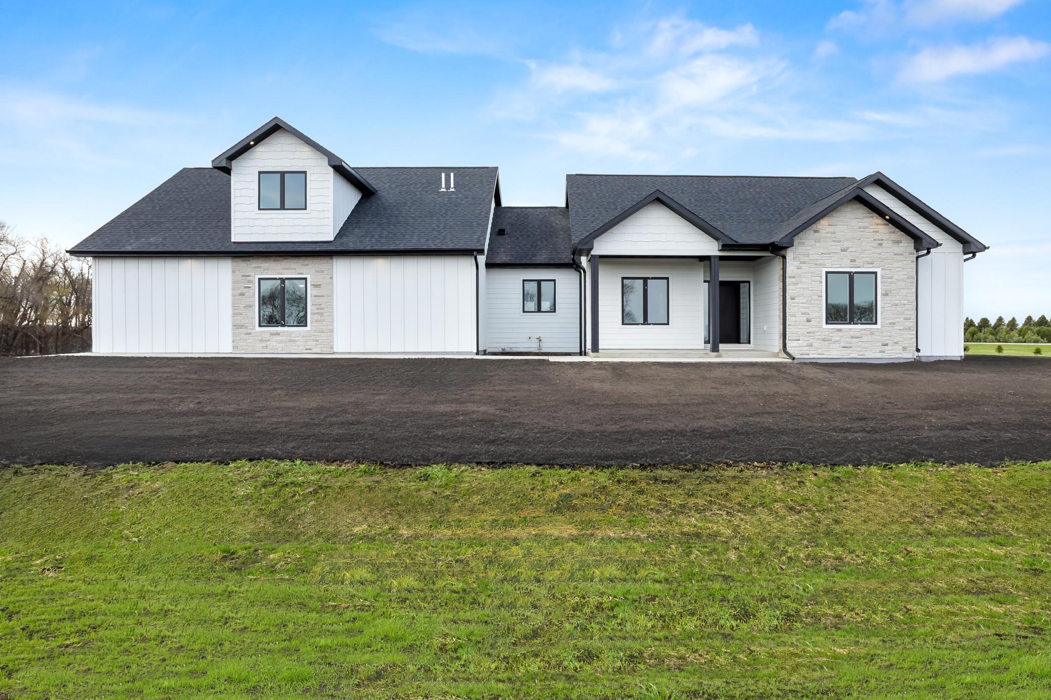 1st image of 638 Norman Dr, Kindred, ND 58051 | MLS# 7064832