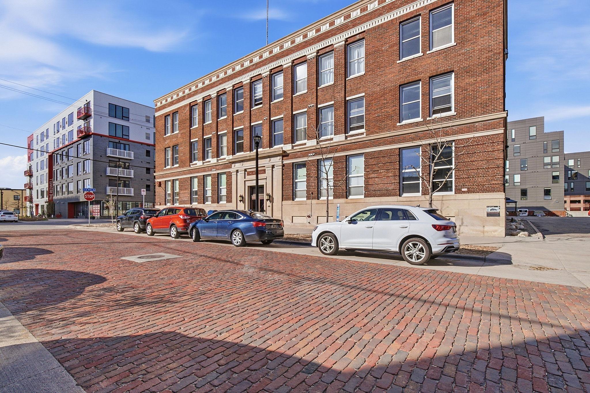 2nd image of 918 3Rd St N, Minneapolis, MN 55401